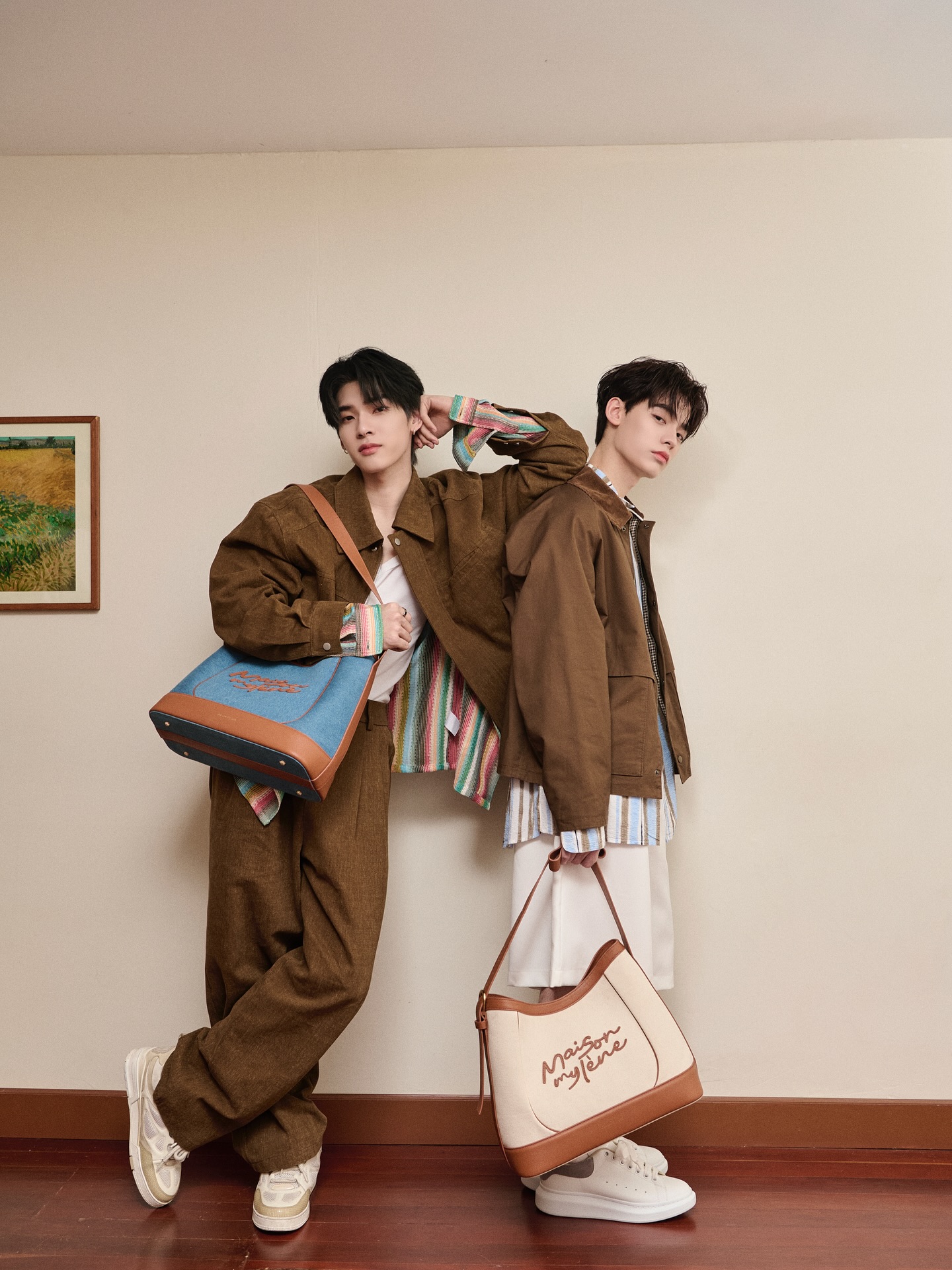 Soft tones, gentle hearts and moments that feel like home🤎 คอลเลคชั่นใหม่ที่เหมาะกับ everyday แล้วพร้อมแพ็คกระเป๋าไปเที่ยวกับพวกเราในวันที่ 6-7 ธันวาคมนี้กัน แล้วพบกันที่ @maison_mylene trip นะครับ😳 #maisonmylene #Teeteepor #ป๋อตี๋ตี๋