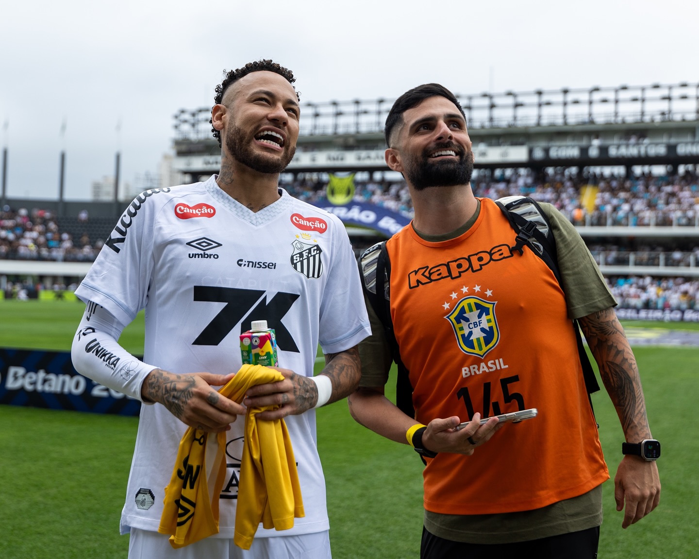 Trabalhando, sorrindo e vivendo o jogo como tem que ser! 🔥 ❤️

Futebol sempre me proporcionando  grandes coisas!