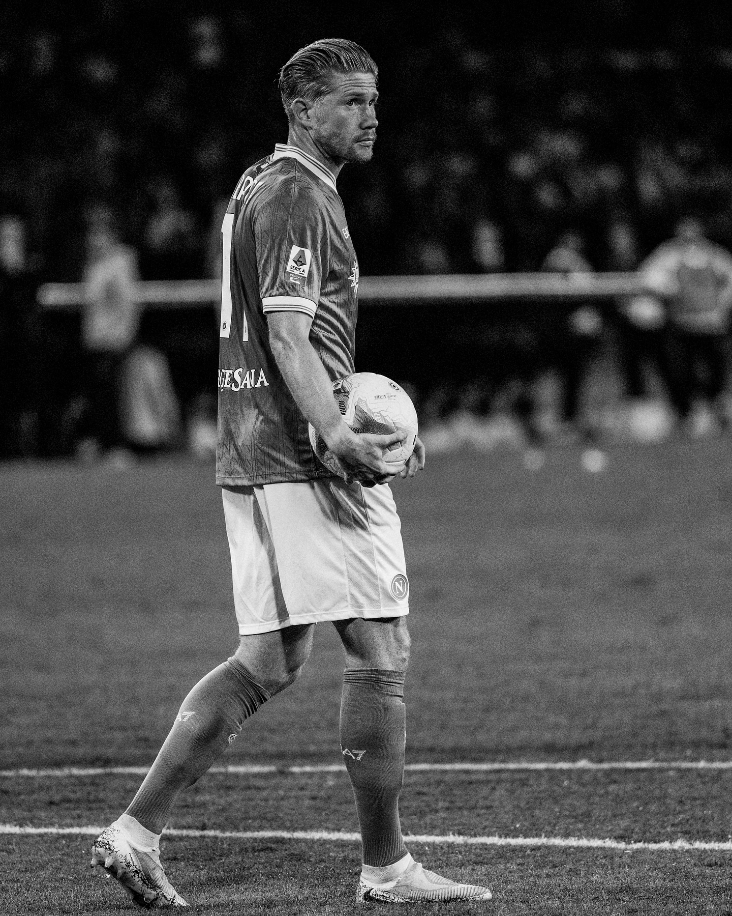 Hi everyone, as you all know I will be sidelined for a while. The good news is that the surgery went perfect. My way back has already started! Thank you for all the messages! 💙