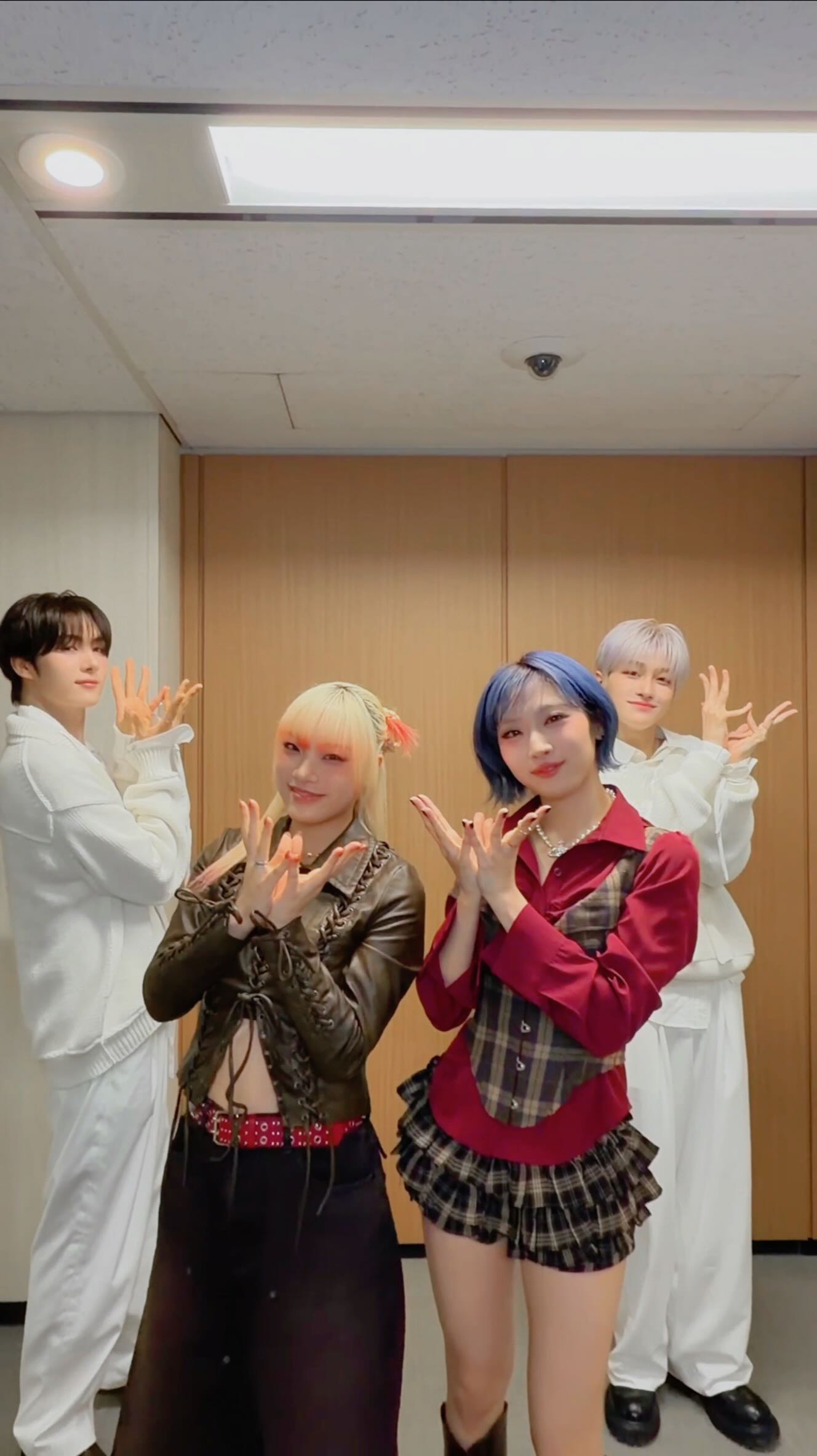 #HANA #JISOO #MAHINA 님과 함께 심장이 쿵💗

#TWS