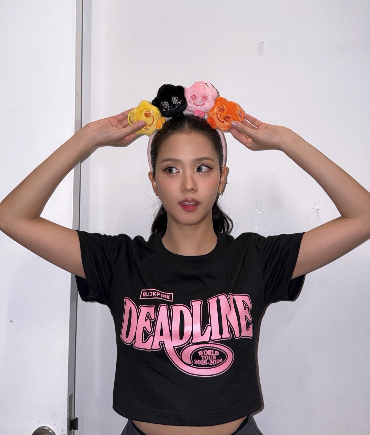 Jakarta ♥️
Tadinya aku sempat khawatir karena hujan terus, tapi semangat kalian benar-benar luar biasa!
Berkat energi yang kalian berikan selama 2 hari ini, aku jadi ikut semangat!!
Terima kasih banyak, aku sayang kalian!