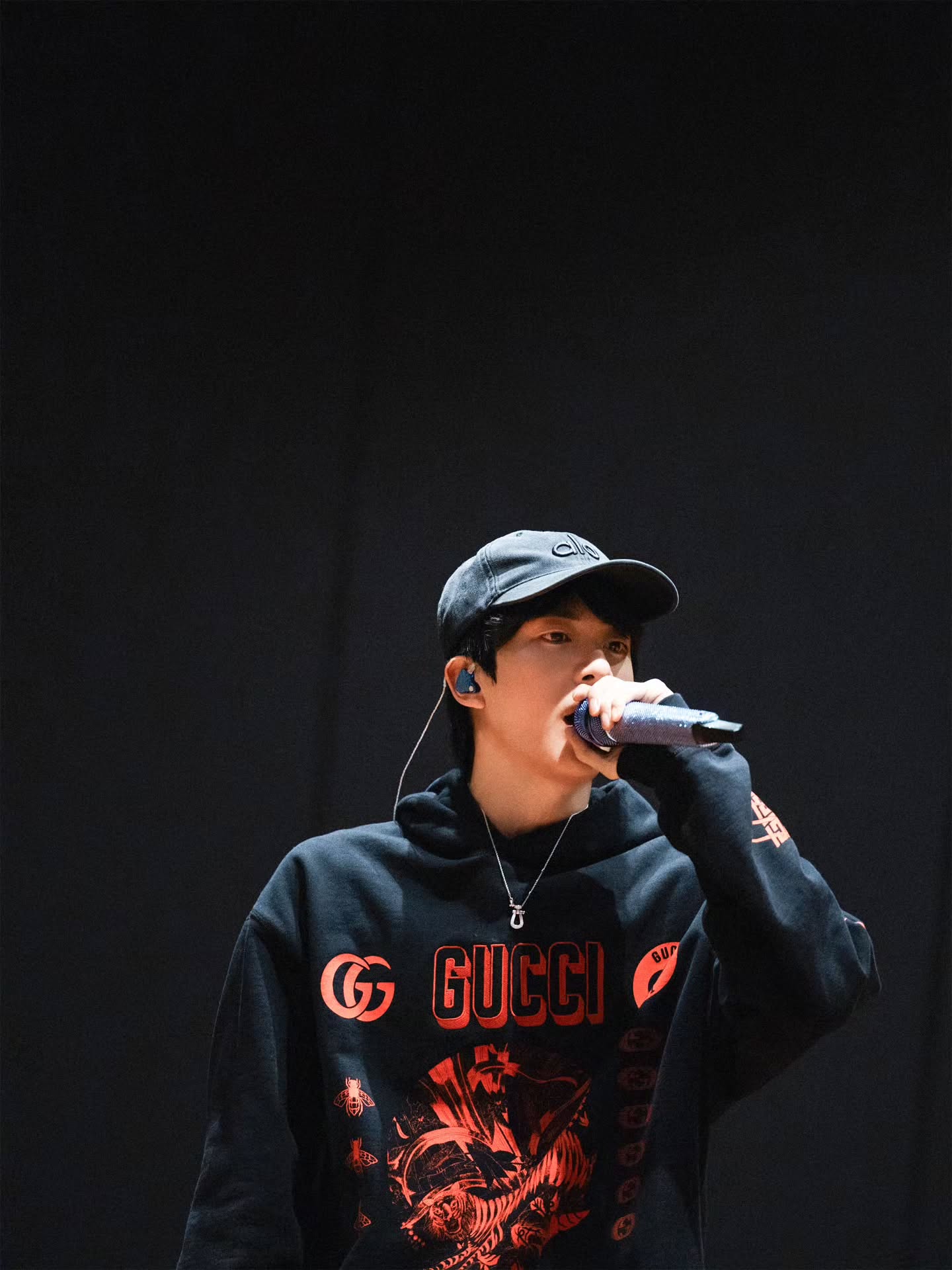 ⠀
오늘도열심히진
이제곧볼수있어
이틀후에만나자