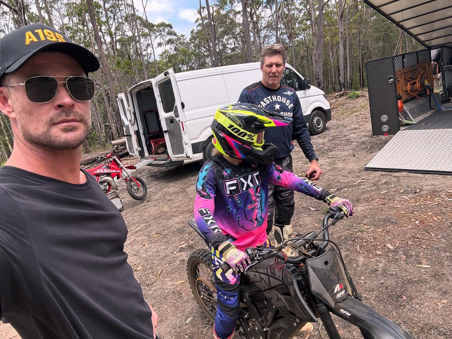 My girl absolutely sending it last weekend! Happy birthday @tayloreve__  @girlscanride_  and a huge thanks for teaching her how to jump! 🎥 @juzmac