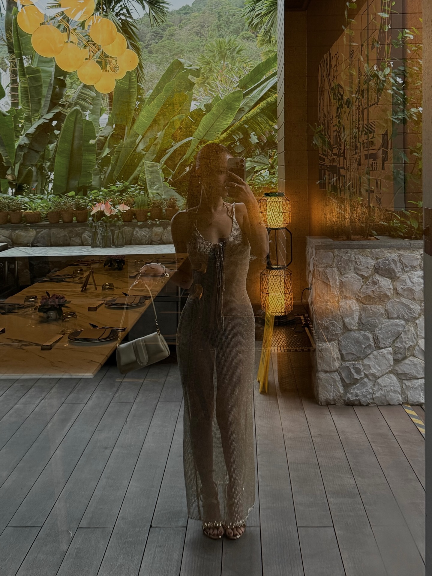 You might recognize the looks, but not the moments behind them. 🤭 A few clips I’ve never shown anywhere 🎞️