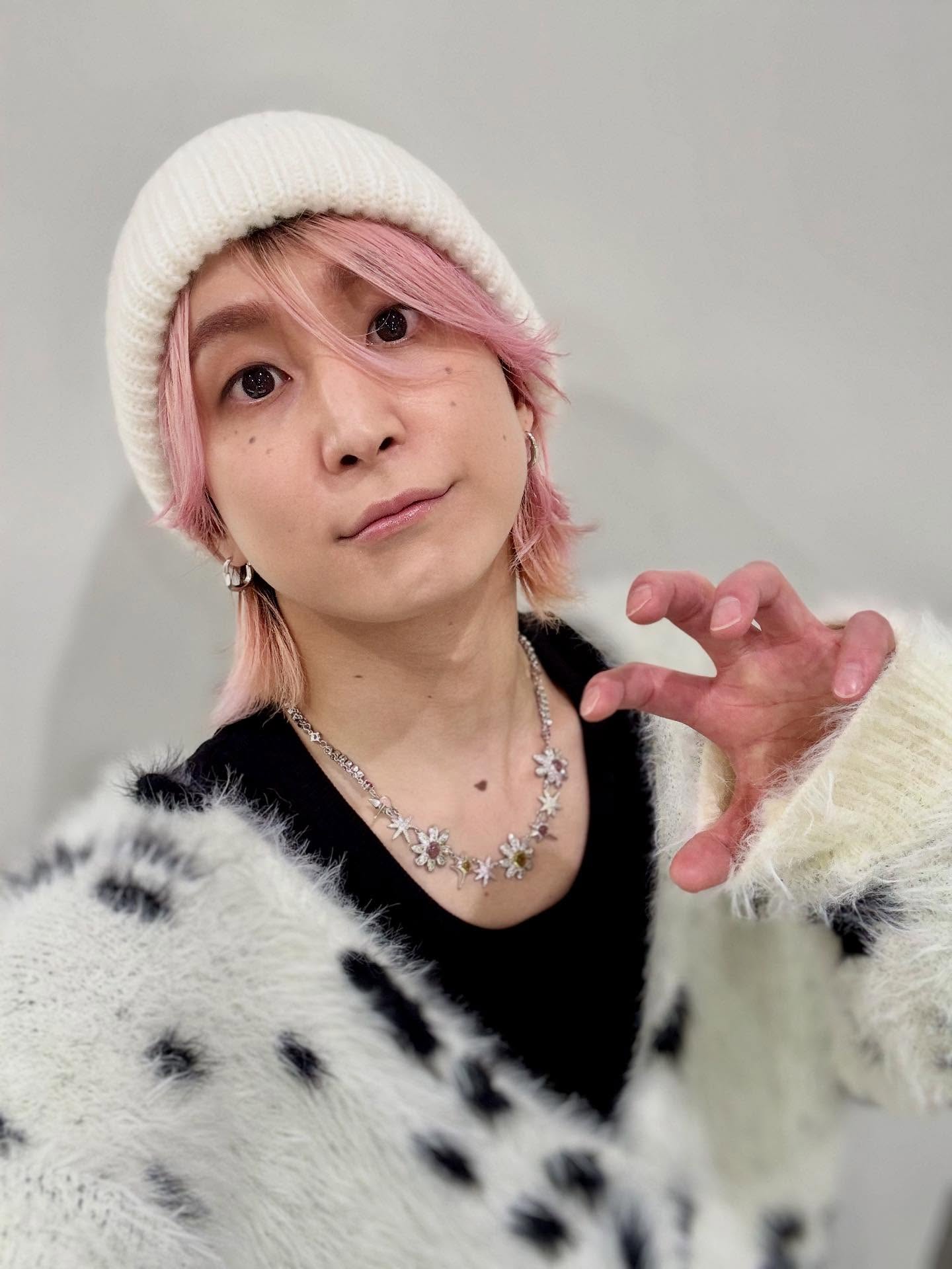 #withMUSIC

『with MUSIC』にて #TRUELOVE と #カリスマックス 歌唱させていただきました (^^) 

衣装可愛かったから載せとく (^^) 

#サクメシアン

#SnowMan

#佐久間のイソスタ

#ブログの写真との違いわかったかな？ (^^)