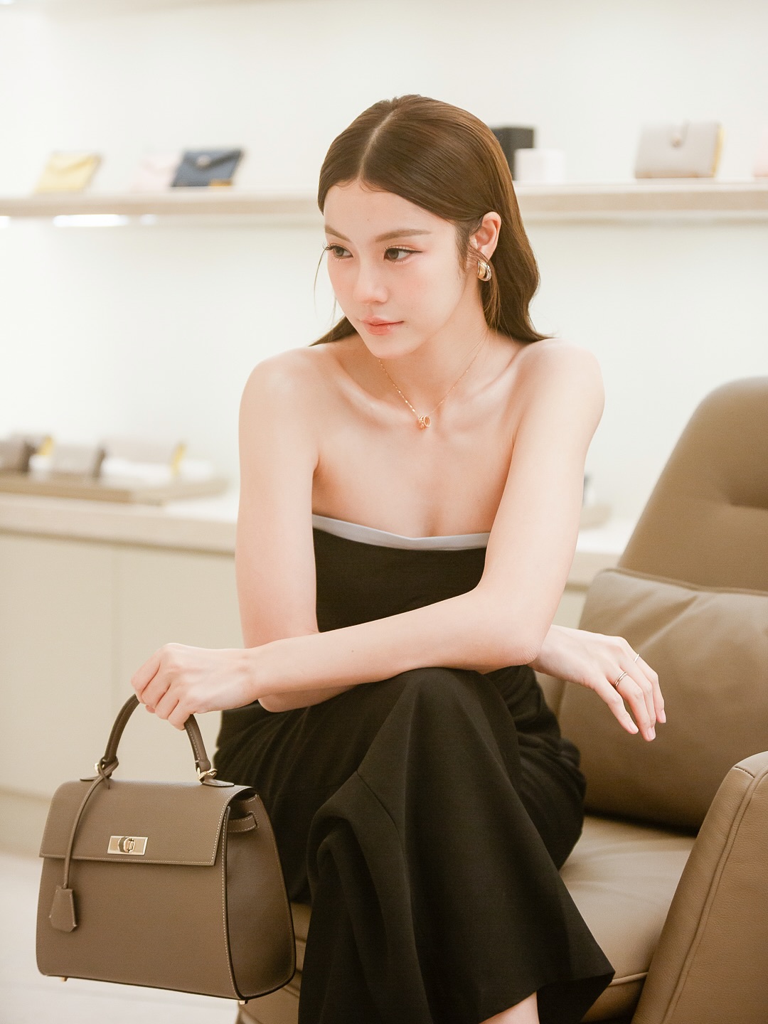 When craftsmanship meets elegance 🤍
BONAVENTURA now open at Central Park, 1st Floor 👜🇮🇹

#BONAVENTURA #BONAVENTURAThailand