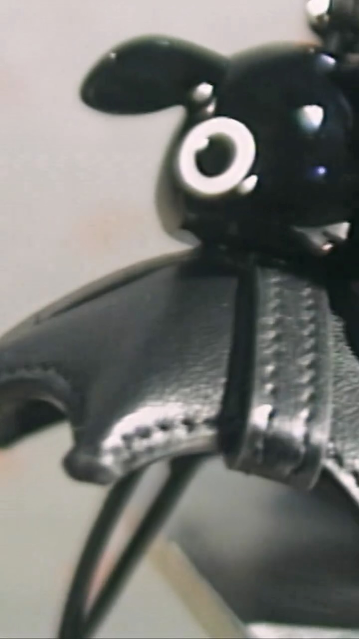 An afternoon with GISELLE.

In the five years since K-pop group aespa reached global fame, band member and LOEWE Brand Ambassador GISELLE has learned lessons in life, connection and confidence.

Photographed in Seoul wearing the LOEWE Spring Summer 2026 precollection, featuring the Puzzle Panta bag and Panta boots.

loewe.com

•

지젤과 함께하는 오후,​

K-pop 그룹 에스파가 글로벌 인지도를 얻은 지난 5년 동안, 로에베 브랜드 앰버서더인 지젤은 삶과 관계, 그리고 자신감에 대해 많은 것을 배웠다고 말합니다.​

서울에서 촬영된 새로운 캠페인에서 지젤은 로에베 2026 봄-여름 프리컬렉션 신제품 퍼즐 판타 백과 판타 부츠를 착용했습니다.

•

ジゼルとの午後。

K-popグループのaespaが世界的な認知を得てから5年。同グループのメンバーでロエベ ブランドアンバサダーでもあるジゼルは、人生、人とのつながり、そして自信について多くを学んできました。

ソウルでロエベ 2026春夏プレコレクションを写したキャンペーン。パズル パンタ バッグとパンタ ブーツとともに。