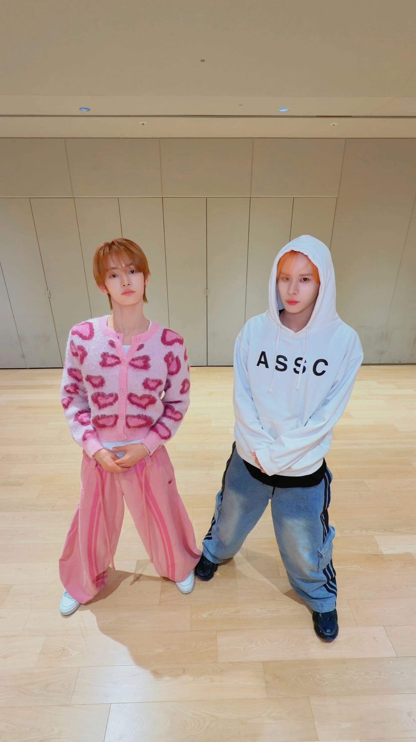 캣멍즈✌️

#HANJIN #한진
#KYUNGMIN #경민
#TWS #투어스 #247WithUs