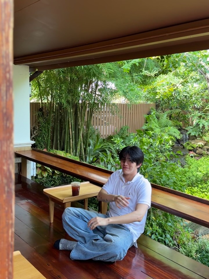 ᯓᡣ𐭩
 /ᐠ - ˕ -マ  ノ
  乀(  J  し)