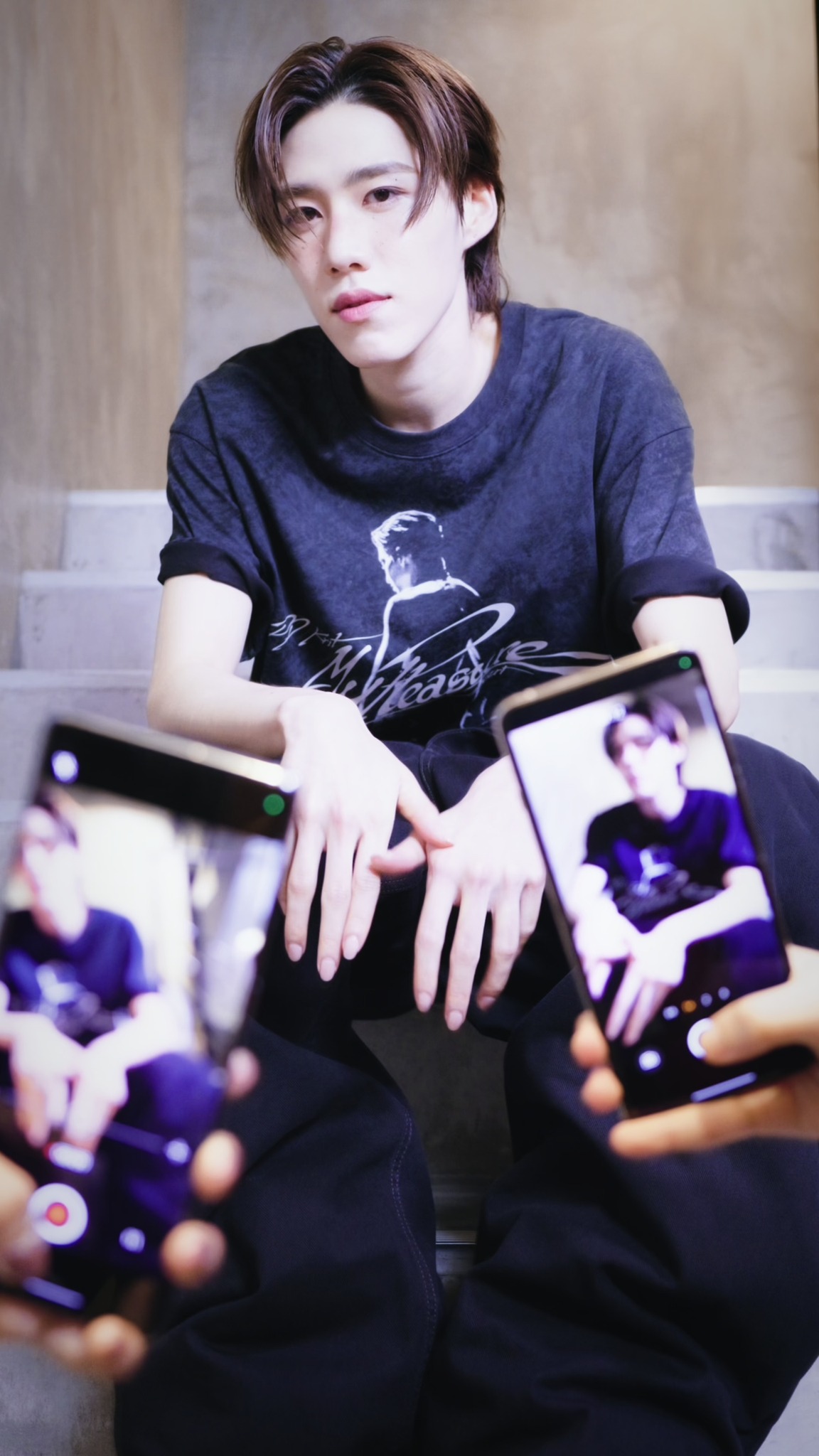 When fashion outshines the flash. 📸

✨ Grab yours at www.waawbkk.com from 8th November 2025 onwards 

#AfterglowCollection
#PPKritMyPleasureConcertAfterglow
#PPKritMyPleasureConcert
#PPKritEntertainment #PPKritt

-----
🛒 เงื่อนไขการสั่งซื้อสินค้า
- เปิดจำหน่ายสินค้าตั้งแต่วันที่ 8 พฤศจิกายน 2568 (12:00 น. l GMT+7) เป็นต้นไป ทาง www.waawbkk.com
- การสั่งซื้อสินค้าบนเว็บไซต์สามารถซื้อได้ครั้งละ 5 ชิ้น/คำสั่งซื้อ (ราคายังไม่รวมค่าขนส่งสินค้า)
- สินค้าเริ่มจัดส่งตั้งแต่วันที่ 20 พฤศจิกายน 2568 เป็นต้นไป
- สินค้ามีจำหน่ายที่ Merchandise Booth ภายในงาน PP Krit "My Pleasure Concert: AFTERGLOW" Macau, China ในวันที่ 29 - 30 พฤศจิกายน 2568

🛒 Terms & Conditions for Purchasing 
- Sale begins on 8th November 2025, from 12:00 PM (GMT+7) via www.waawbkk.com
- Each purchase on the website is limited to 5 items per order (Shipping fees are not included).
- Shipping will commence from 20th November 2025, onwards.
- Products will available for purchase at the merchandise booth during the  PP Krit "My Pleasure Concert: AFTERGLOW" Macau, China on 29th - 30th November, 2025