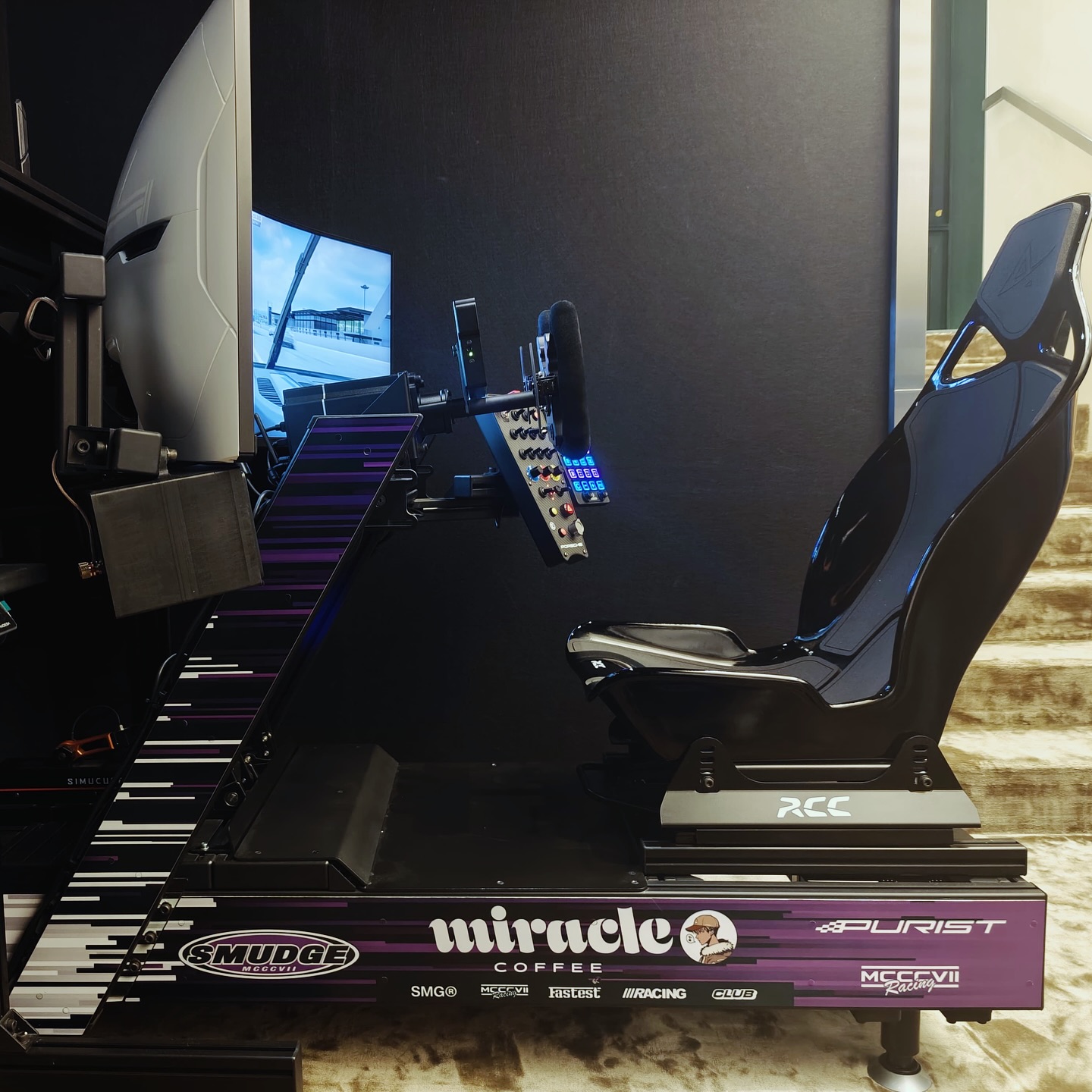 When you’re serious about something, you commit to the grind.

Thanks for setting up the rig
@alpha.simulation 

#drivingsimulator