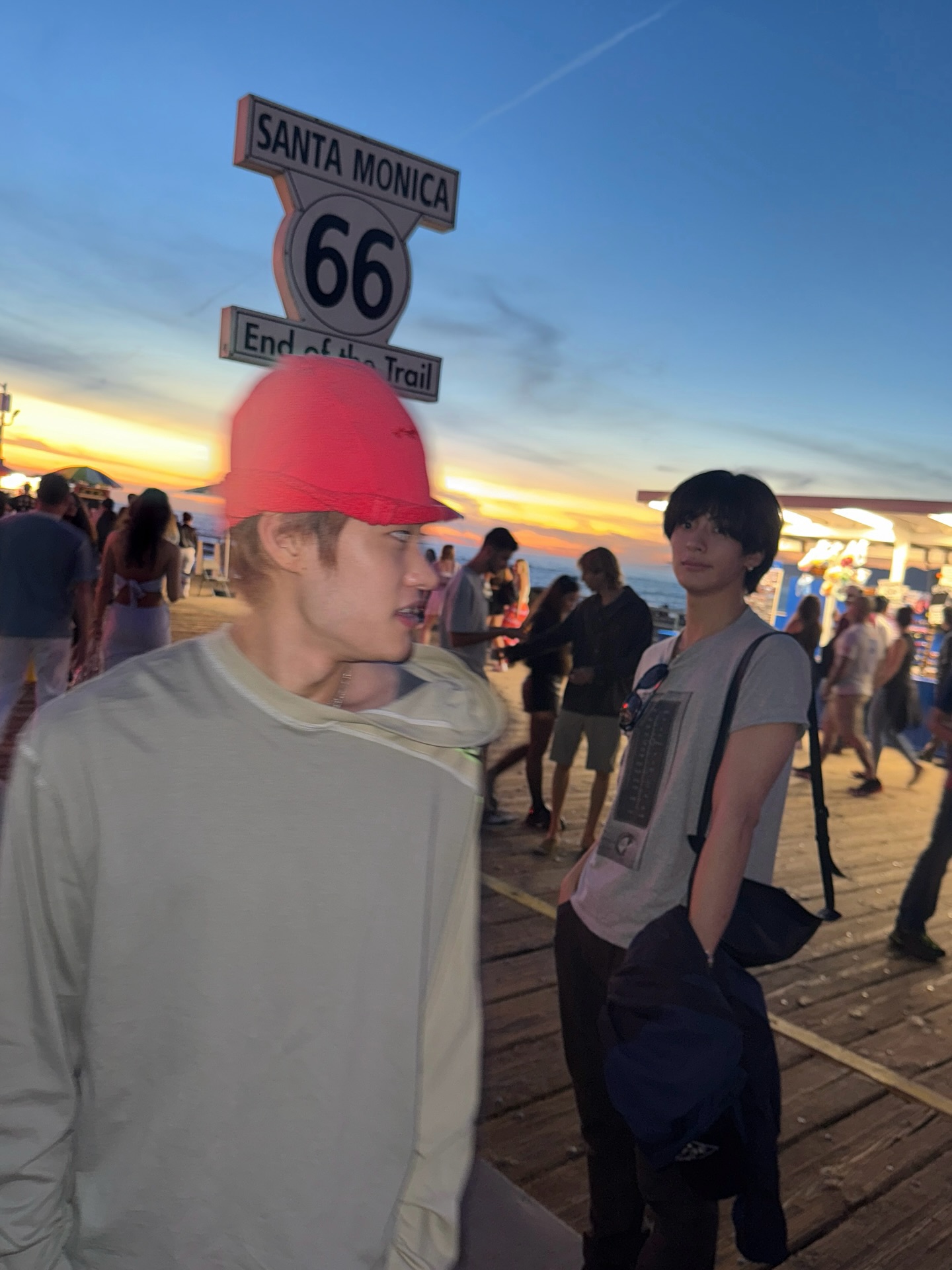 sunset 🌅

#RIIZE #라이즈
#SOHEE #소희 
#ANTON #앤톤
#RISEandREALIZE