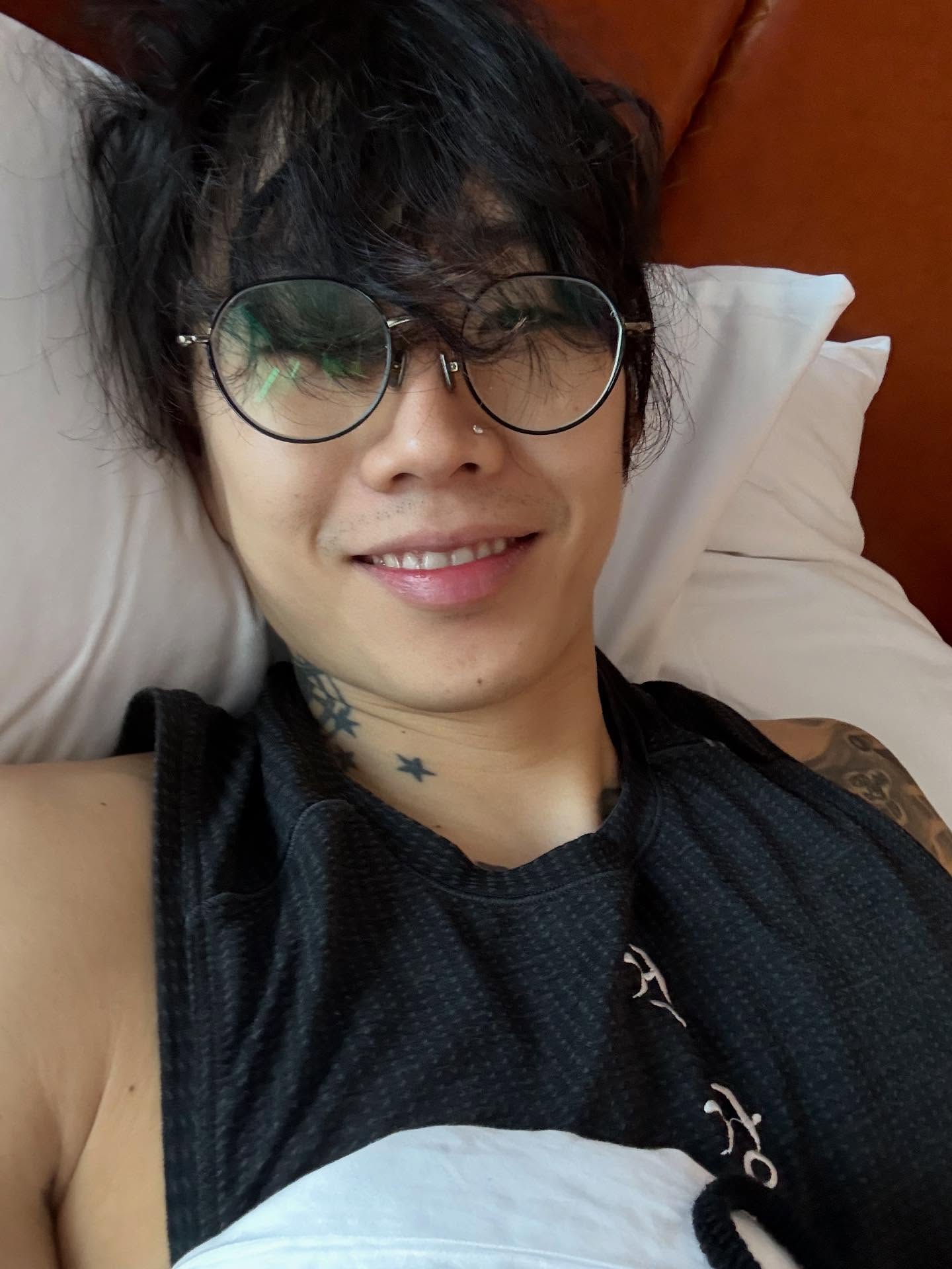 I just mind my business, try to do cool shit will cool ppl, and live life productively 🙏❤️ gratitude