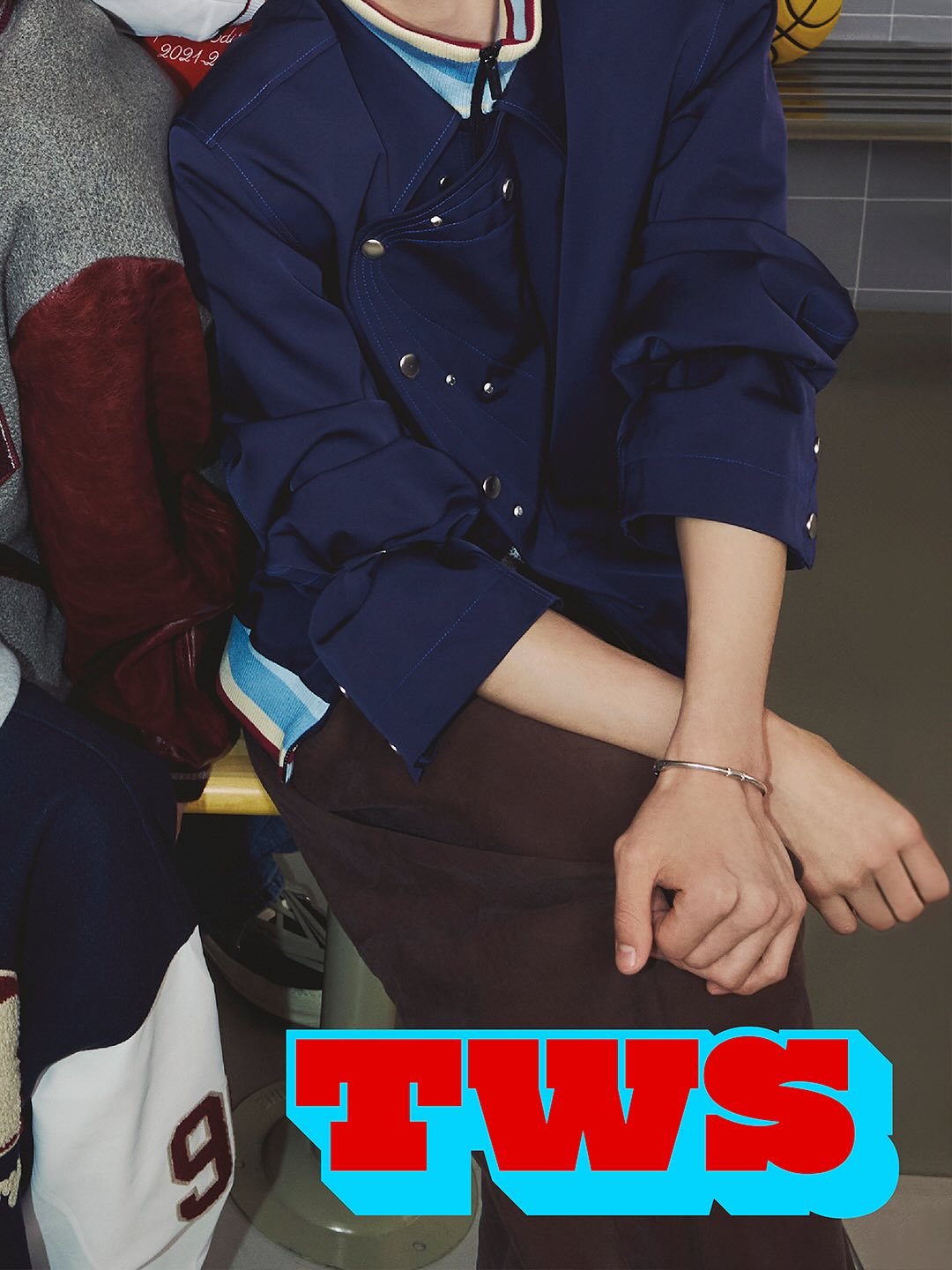 #제작지원 #Allure_DigitalEdition
하루의 시작과 끝, 언제나 단백하게! 단백질 루틴도 스타일리시한 TWS 의 선택은 단백하니입니다💙 TWS 가 전하는 청춘의 건강한 에너지와 단백한 하루의 균형! 지금 <얼루어 코리아> 디지털 에디션에서 확인하세요. 

▫️앞으로 공개될 TWS with 단백하니의 다양한 콘텐츠는 얼루어 디지털 채널을 통해 만날 수 있습니다.

EDITORㅣ하윤진, 주미리
DESIGNER l 나유진, 임정은
PHOTOㅣ장정우
STYLISTㅣ안소현
HAIRㅣ미래(오드샵)
MAKEUPㅣ이현희
SETㅣ김소정
ASSISTANT l 차민서, 한지윤

@tws_pledis @danback_hani  #단백하니 #TWS_단백하니 #단백질바 #단백질쉐이크#올영추천템