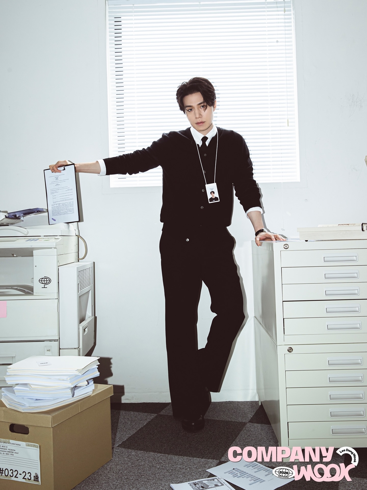 | #이동욱

𝗟𝗘𝗘 𝗗𝗢𝗡𝗚 𝗪𝗢𝗢𝗞 𝟮𝟬𝟮𝟲 𝗦𝗘𝗔𝗦𝗢𝗡’𝗦 𝗚𝗥𝗘𝗘𝗧𝗜𝗡𝗚𝗦 
𝗖𝗢𝗠𝗣𝗔𝗡𝗬 𝗪𝗢𝗢𝗞 
온라인 예약 판매 안내

🗓️ 판매 일정
2025.11.21(FRI) 11:00AM ~ 
2025.12.03(WED) 11:59AM (KST)

📍 판매처
스타쉽 스퀘어 
사운드 웨이브 
샤오망
알라딘
애플뮤직
예스24
케이타운포유

✓ 각 판매처 별 이벤트가 상이하오니
자세한 내용은 판매처 사이트에서 확인해 주세요.
✓ 이외 주요 온라인 사이트에서도 판매되며, 
각 판매처 상황에 따라 내용은 변동될 수 있습니다.

#이동욱 #LeeDongWook
#2026시즌그리팅 #2026_SEASONS_GREETINGS
#COMPANY_WOOK