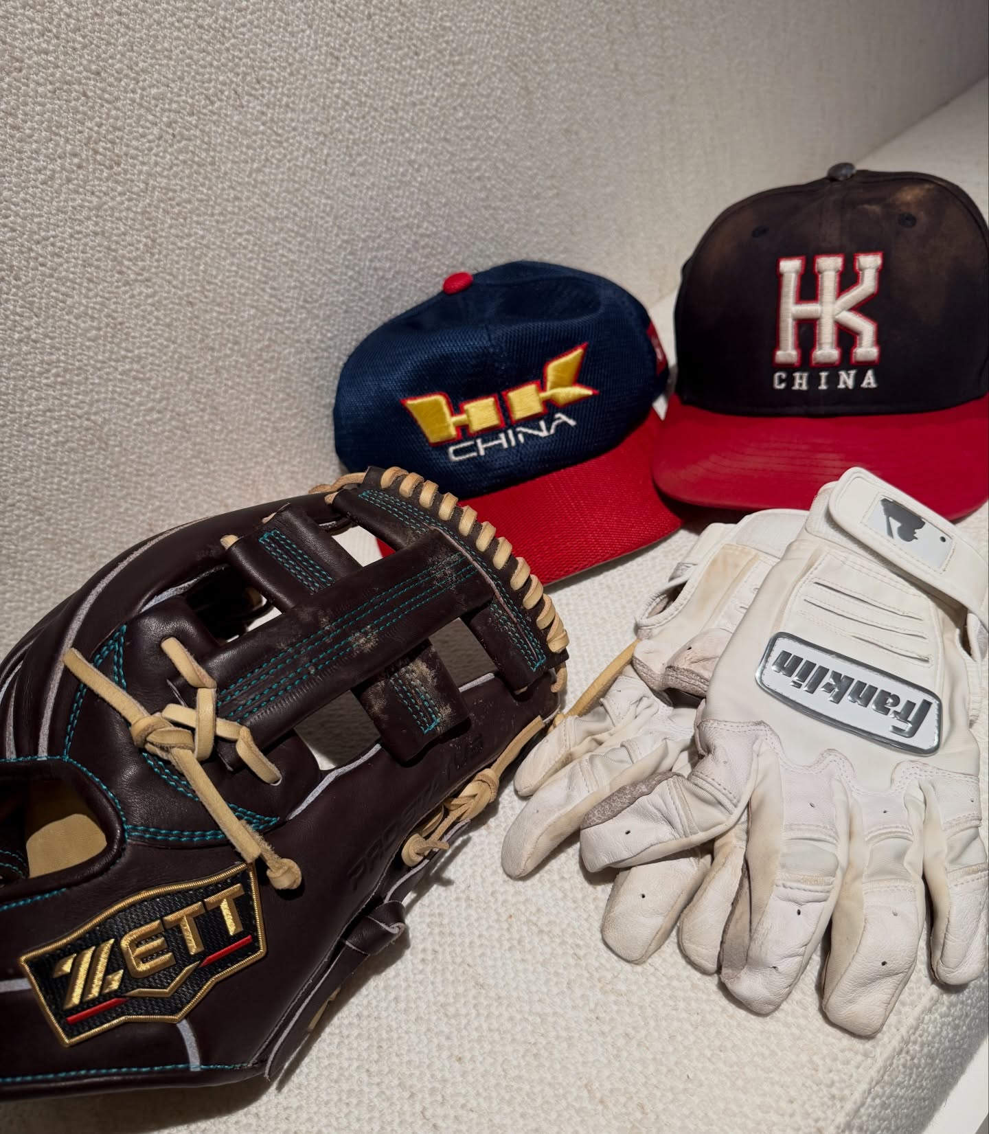 聽日將會係我事隔幾年，再一次打比賽。
我只係想好好享受！
我好愛棒球，我好愛我班隊友，我真係好感激、珍惜同佢哋一齊嘅時間。
唔想講太多喇，總之就好去冒險樂園任玩咁無憂無慮啦~

#多謝隊友教練