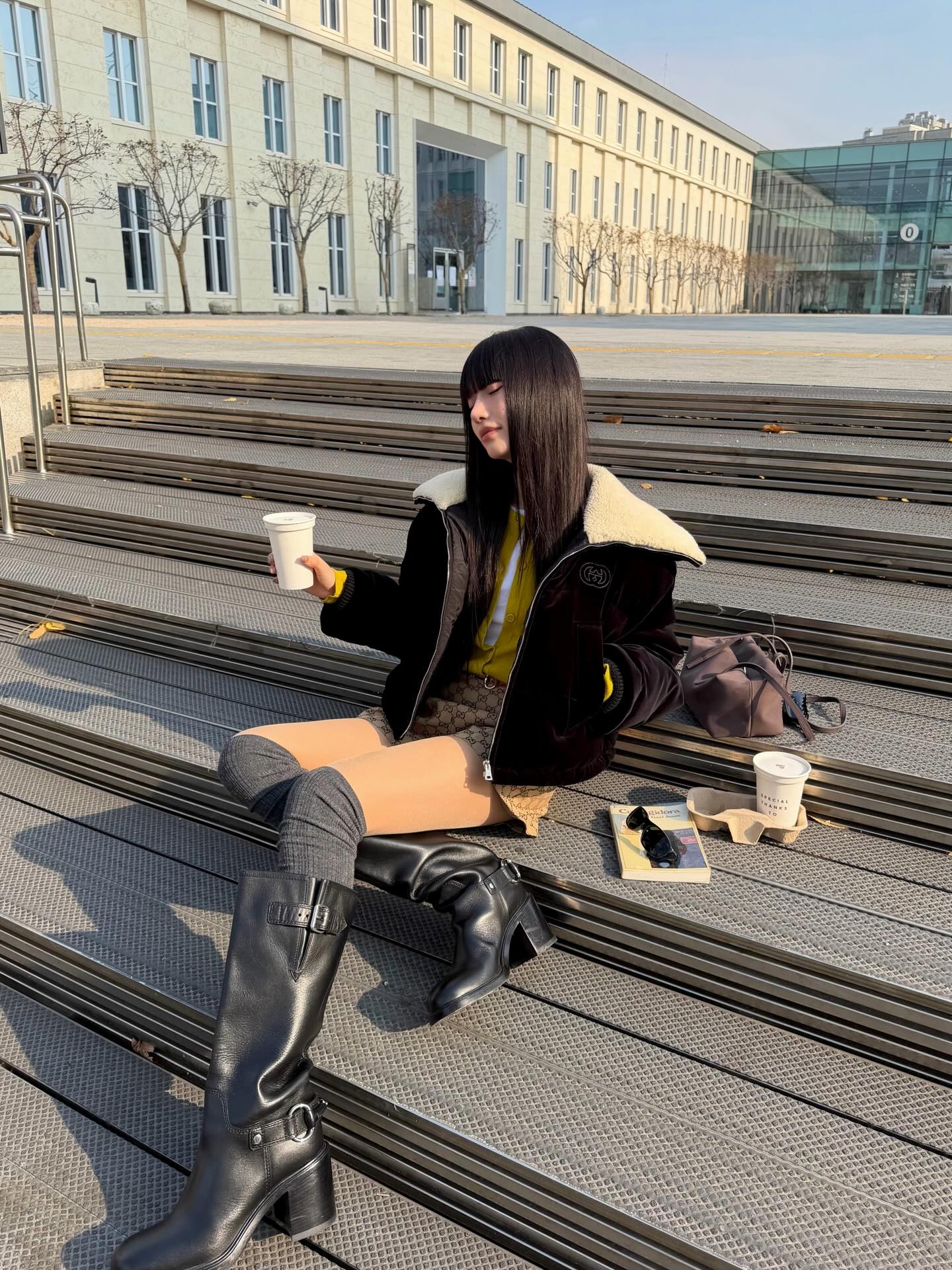 아 날씨 좋다🌤️
그냥 걷기만 해도 기분 좋은 초겨울.
더 추워지기 전에 즐겨줄게🙌

#GucciCruise26