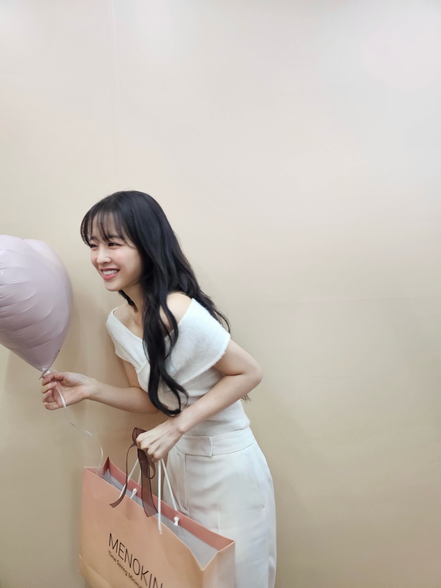 메노킨 버블룸🫧 @menokin_official 

12월 13일까지 성수에서 만나요👋🏻