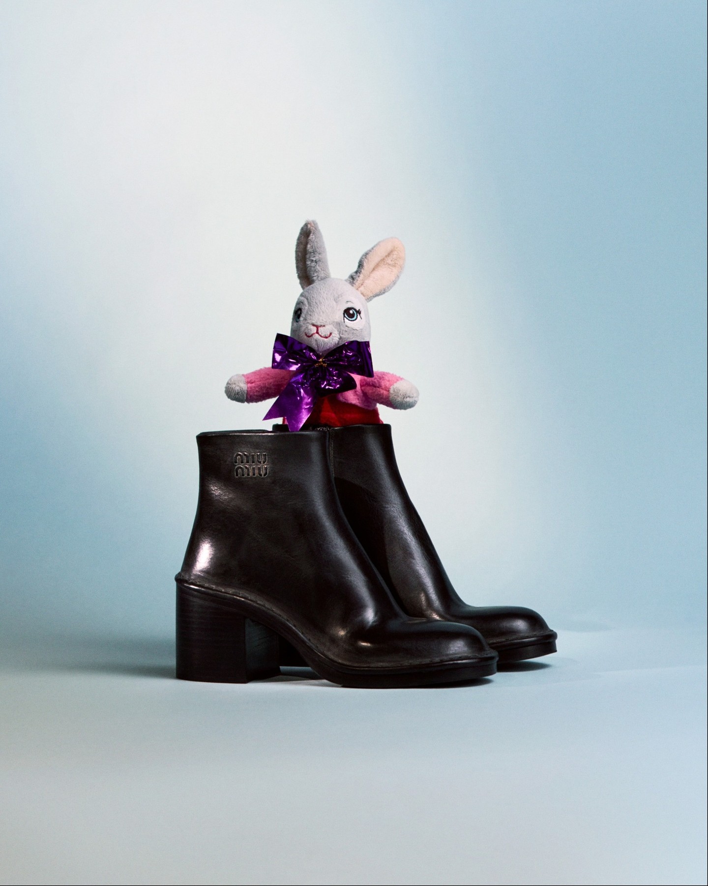 The classic design of Miu Miu booties embodies practical elegance in a dialog between retro codes and contemporary reinterpretations. 
Explore the shoes collection via link in bio.

Photographed by @dexterlander
Styled by @LottaVolkova

#MiuMiu
#MiuMiuHoliday