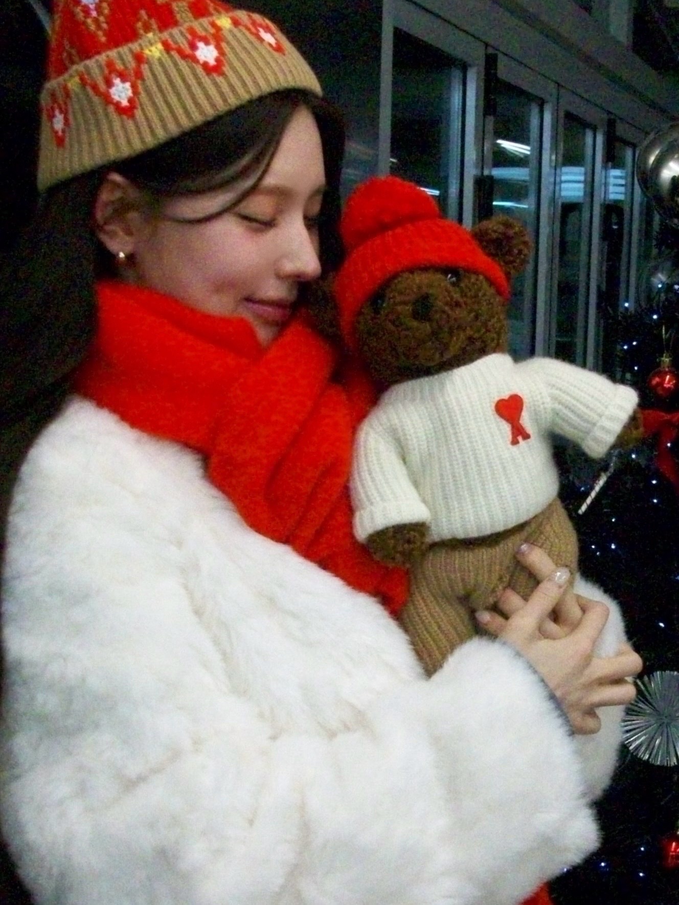 Happy holidays with @amiparis 🧸❤️ Thanks, @alexandremattiussi9 ❤️