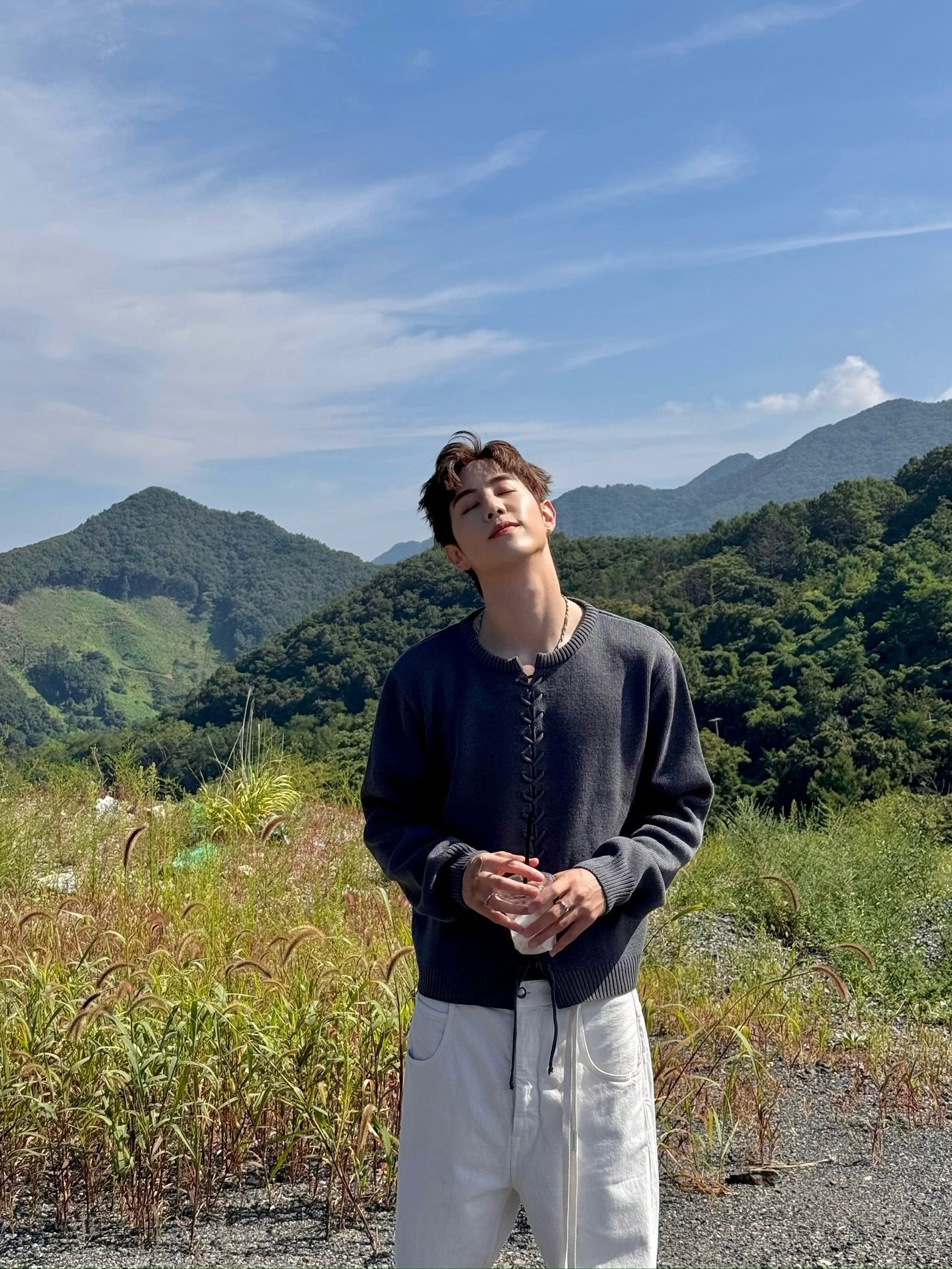 2 weeks since the release of the MV and EP! Thank you guys for showing so much love 🫶🏻