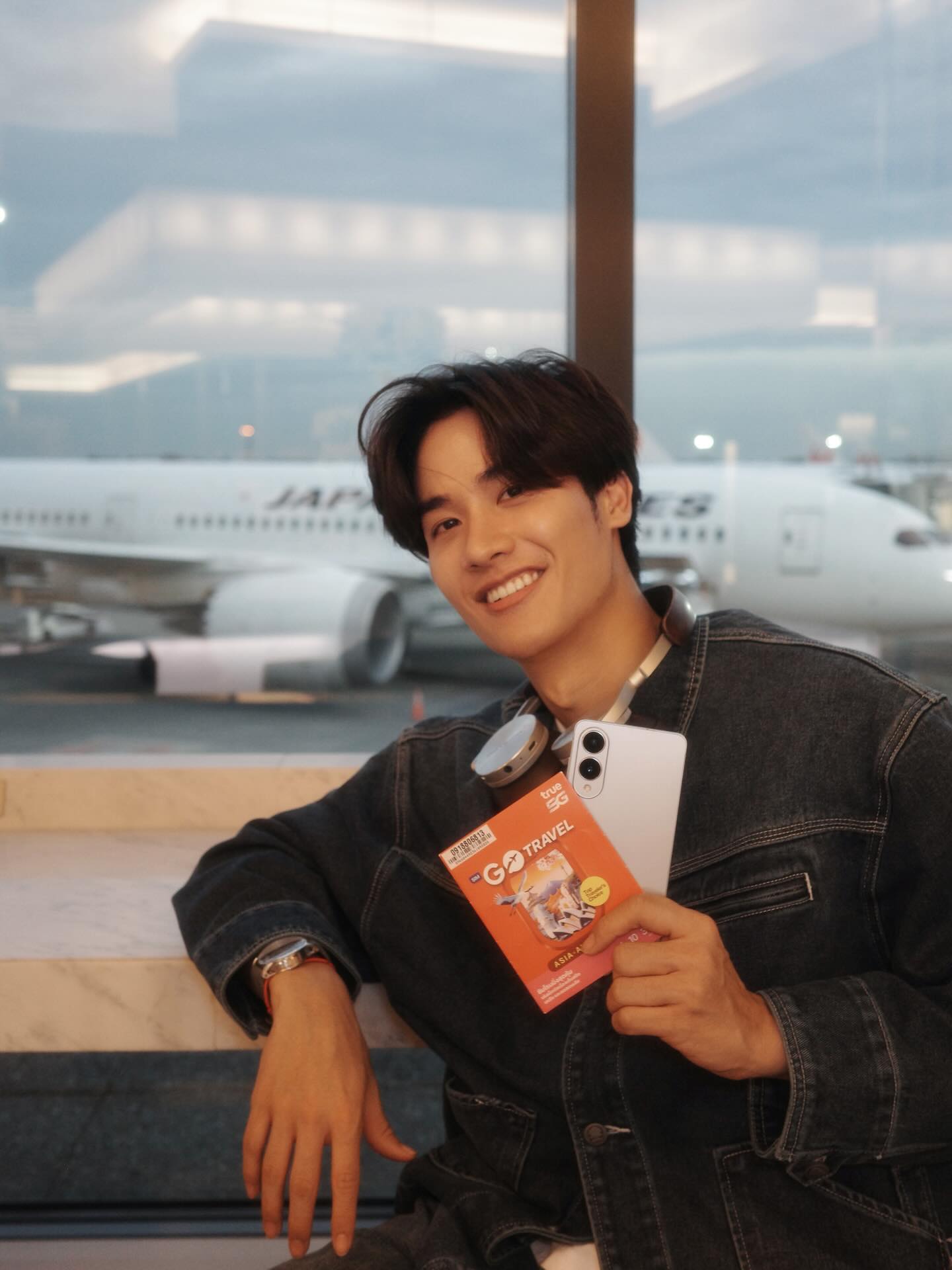 จะบินเอเชีย ยุโรป หรืออเมริกา เตก็อยากเข้าถึงทุกคนได้ตลอดการเดินทาง 🌍 เตเลยเลือกซิมโรมมิ่ง GO Travel SIM จากทรู ดีแทค ที่พร้อมพาออนไลน์ได้ทันที ไม่ต้องตั้งค่าให้ยุ่งยาก และยังได้ใช้ 5G บนเครือข่ายพันธมิตรอันดับ 1 ทั่วโลกอีกด้วย

ใครกำลังเตรียมออกทริปต่างประเทศ อย่าลืม! พก GO Travel SIM ติดกระเป๋าไว้ รับรองสบายใจทั้งทริปครับ ✈️❤️💙

#Truedtac5G #GOTravelSIM #ซิมโรมมิ่ง #BeyondRoaming #Truedtac5GxTaytawan