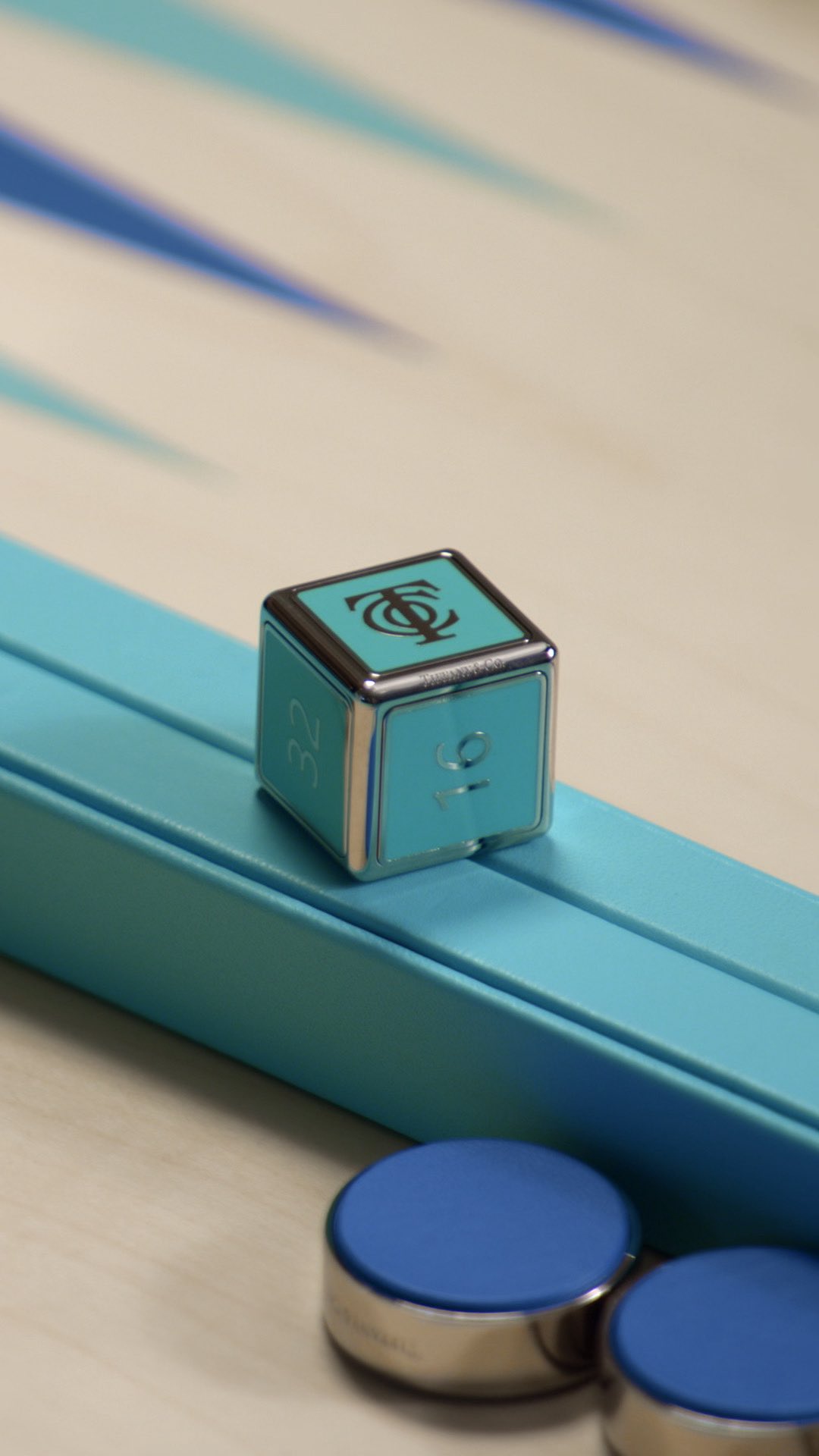 Lauren Santo Domingo, Artistic Director of Tiffany Home, wears HardWear by Tiffany designs as she shares how to win at holiday gift-giving. 

#TiffanyAndCo #ATiffanyHoliday