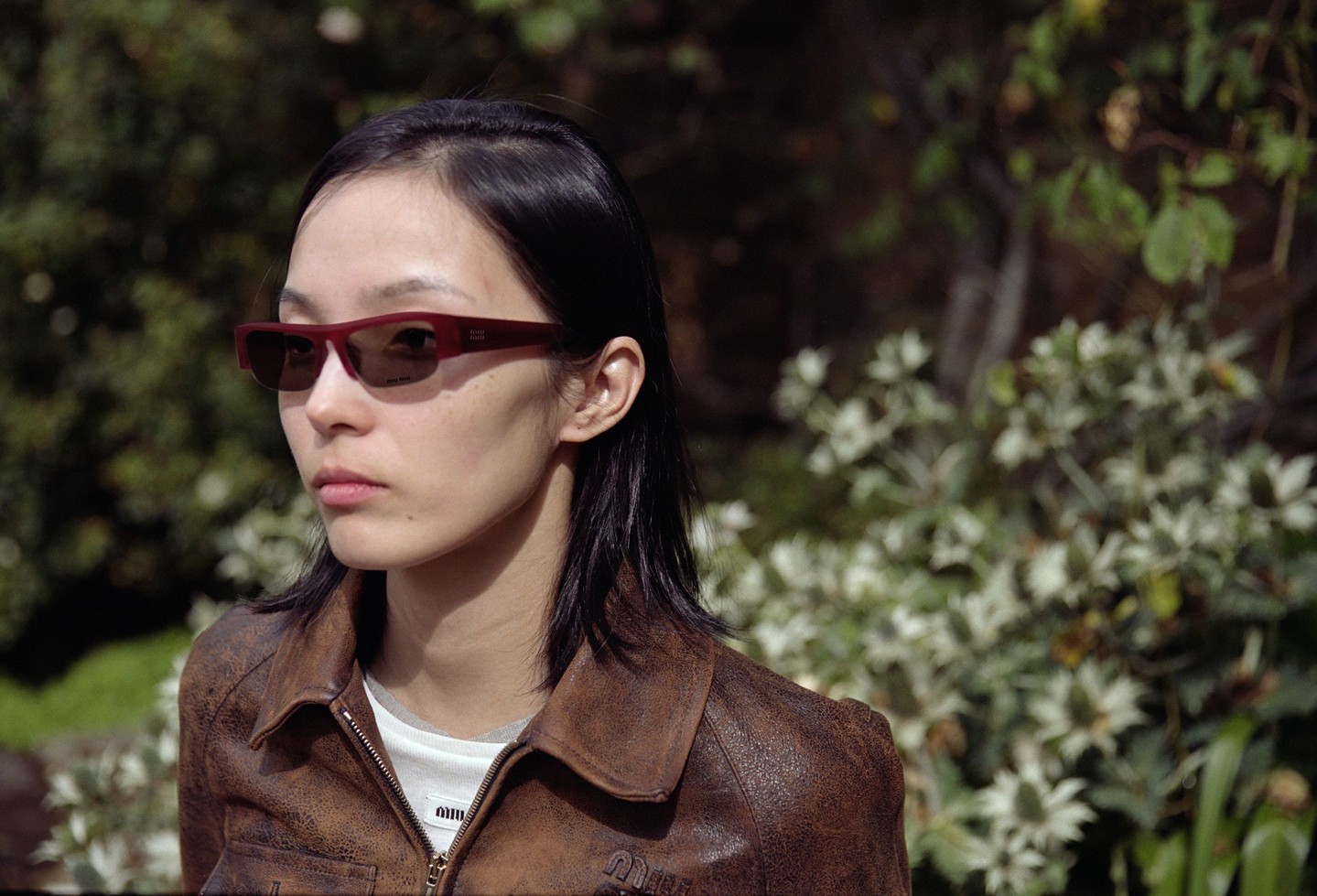 For the festive season add a bold and glamorous touch with Vedette sunglasses.
Discover the full Miu Miu Holiday collection via link in bio.

Creative Director: Miuccia Prada
@jujujuxiaowen photographed by @angelahill22
Styling @lottavolkova

#MiuMiuHoliday #MiuMiu