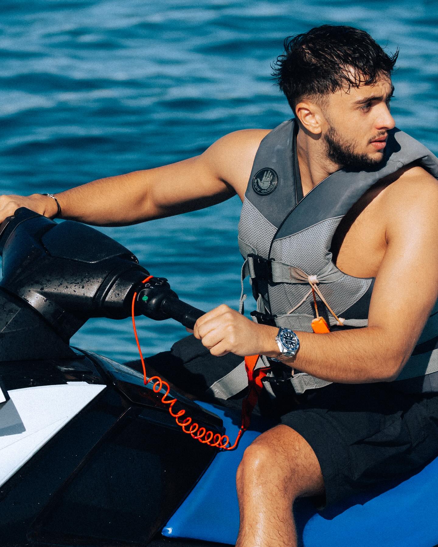 OMEGA friends Inoxtag and Antoni Porowski in Miami have been carving through the water, and taking our new Planet Ocean along for the ride.

#OMEGA
#PlanetOcean