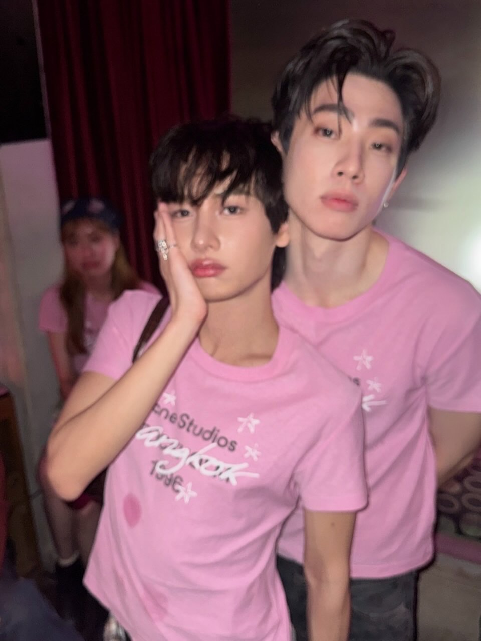 ก็ไม่ให้ห่างเลยจริงๆ 🫣🫣🫶🏻💚

OFFGUN ACNE STUDIOS TH
#AcneStudiosxOffGun
#AcneStudiosLovesBangkok
#ออฟกัน #OffGun