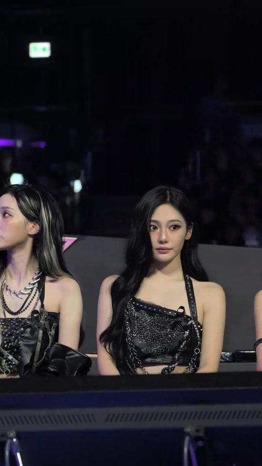 pretty girls...🤍

251129 MAMA AWARDS.
©️ Awesome0905 via Douyin 

#aespa #에스파