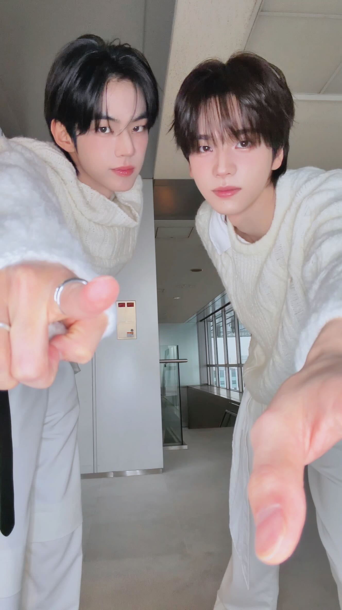 너를 만나면❄️

#DOHOON #SHINYU
#TWS #투어스 #247WithUs