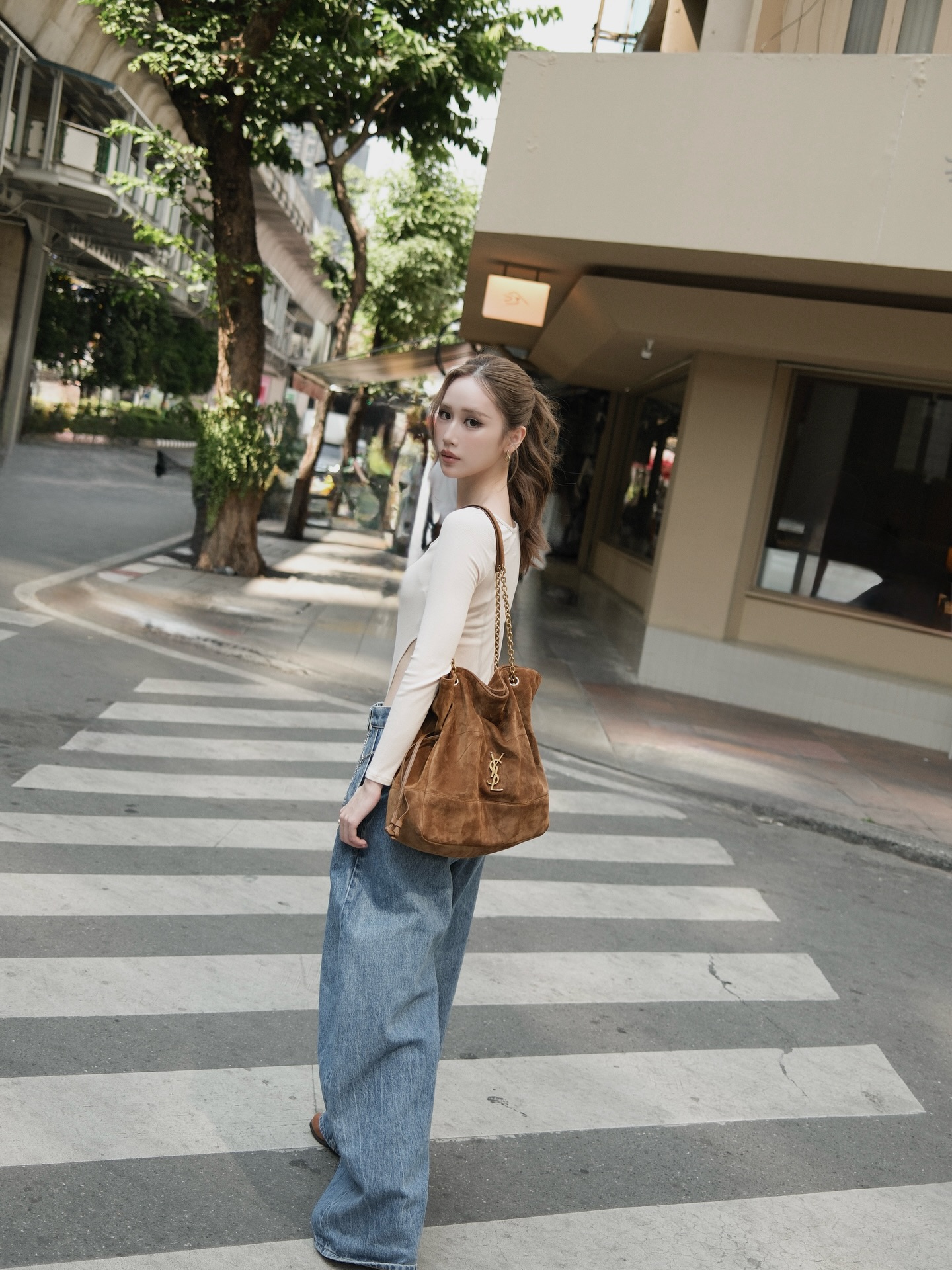 wandering, softly
@ysl