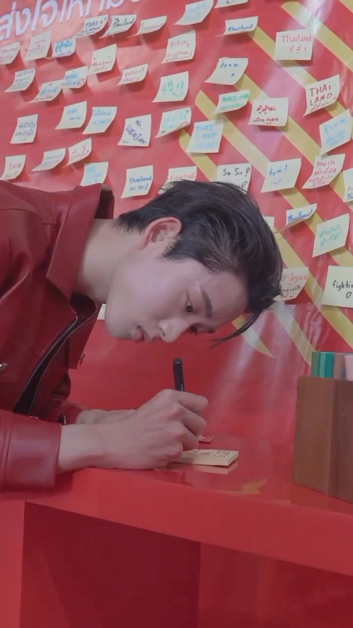 พร้อมใส่เต็มทุก Mission เพื่อคว้าชัยชนะ🏅

🎉 เอสพาลุย 5 มิชชันกับ “Every Meal for Every Victory Food Truck” ส่งพลังใจให้ทัพนักกีฬาไทยบน Empower Wall และพาไปดูเมนู Winning Meals แบบคนพร้อมลุย��

ชัยชนะมันเริ่มจากการดูแลตัวเอง ตั้งแต่มื้ออาหารที่ใช่ไปจนถึงใจที่พร้อมสู้ เอสอยากชวนทุกคนมาร่วมส่งแรงเชียร์ให้ทัพนักกีฬาไทยในศึก SEA Games และ ASEAN Para Games ที่กำลังจะถึงนี้นะครับ ❤️🇹🇭��✌🏻

ไปครับ ลุยไปด้วยกัน!

แล้วพบกับกิจกรรมครั้งต่อไปได้ที่ SEA Games Fan Zone ราชมังคลากีฬาสถาน ในวันที่ 9 และ 15 ธันวาคมนี้นะคร้าบ

#ใส่สุดทุกคำไฟท์สุดทุกเกม #ThailandVictoryProject #AjinomotoTH