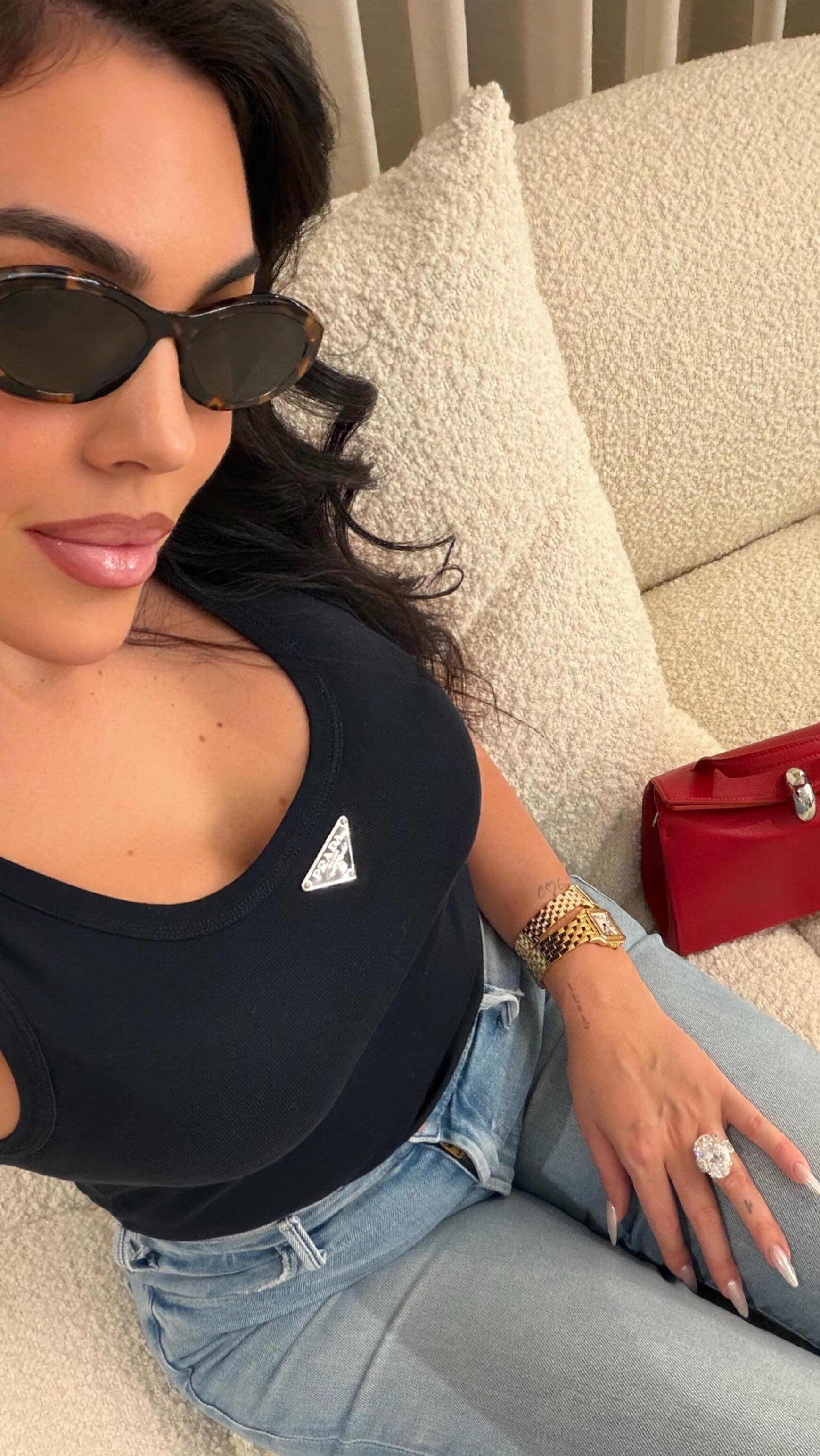 @trendyol.ar! Don’t miss out on my favorites and more! Trendyol global campaign has started💖

لا تفوّتوا اكتشاف قائمة مفضلاتي! بدأت حملة ترينديول العالمية💖