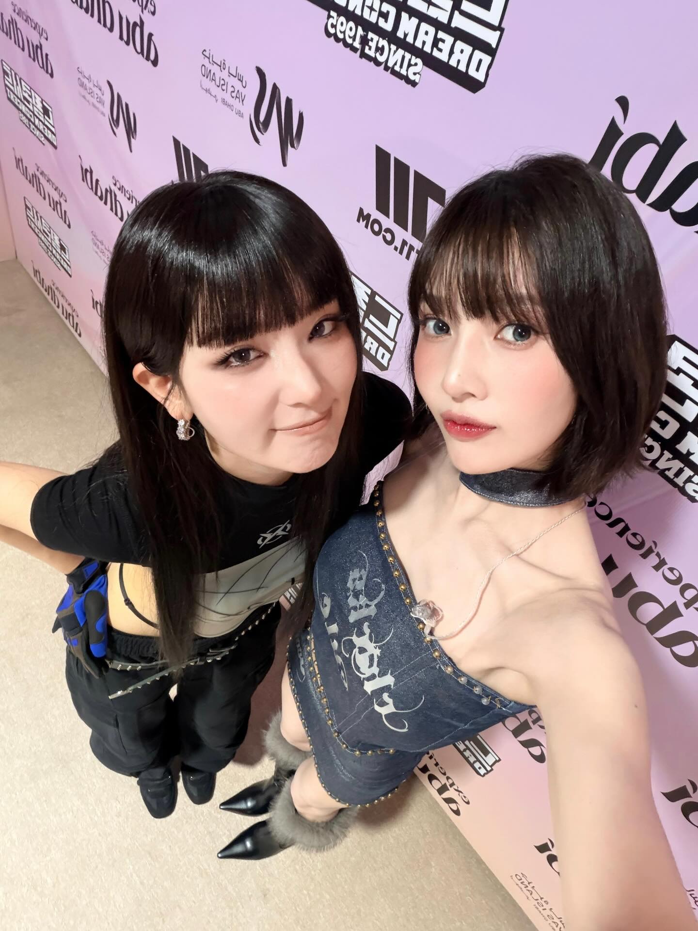 SEULGI & JOY at Dream Concert Abu Dhabi 2025 💛💚

#SEULGI #슬기 @hi_sseulgi 
#JOY #조이 @_imyour_joy 
#RedVelvet #레드벨벳
#DreamConcertAbuDhabi