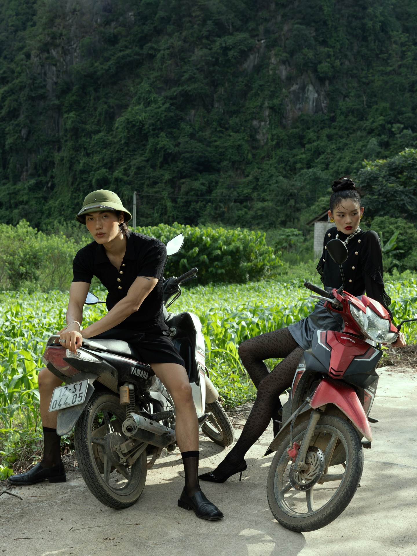 “The journey of love” is delivered the beautiful of North Vietnam nature featuring Tay - culture and discover amazing Phuong Hoang’s cave in Thai Nguyen.

Creative director @jojinhoon 
Photo @thaoletan 
Producer My Ngoc
Makeup @ohmaigod___ 
Hair @qan.hair 
Models @vuong.hung_ & @thuthao_tt 
Fashion @lethanhhoa_official @thuydesignhouse @jin.byjin @ratla.official @soeurs.officiel