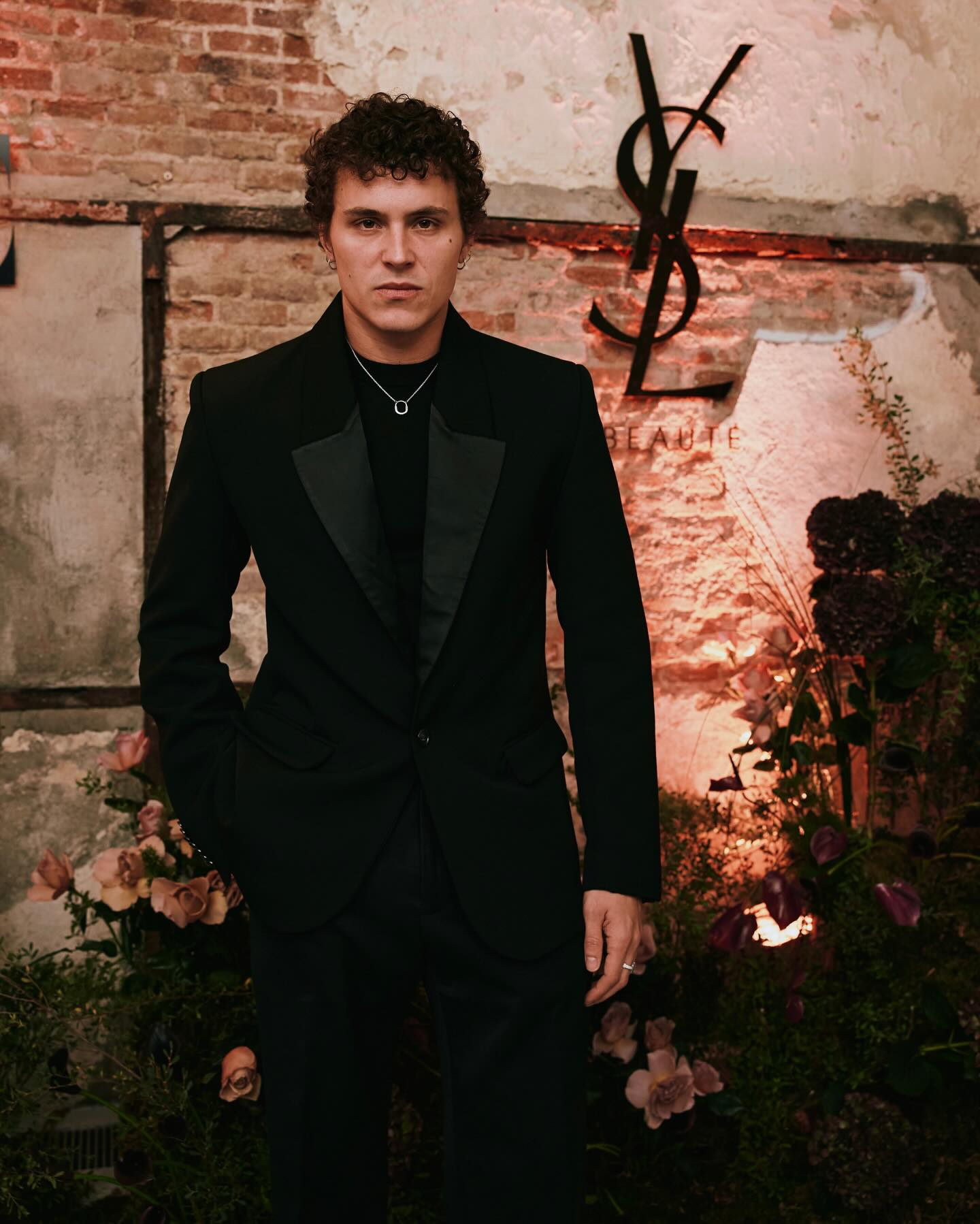 A night of signature scents, bold style, and unmistakable YSL energy. Madrid set the stage for a winter dinner honoring Le Vestiaire des Parfums in the best company.