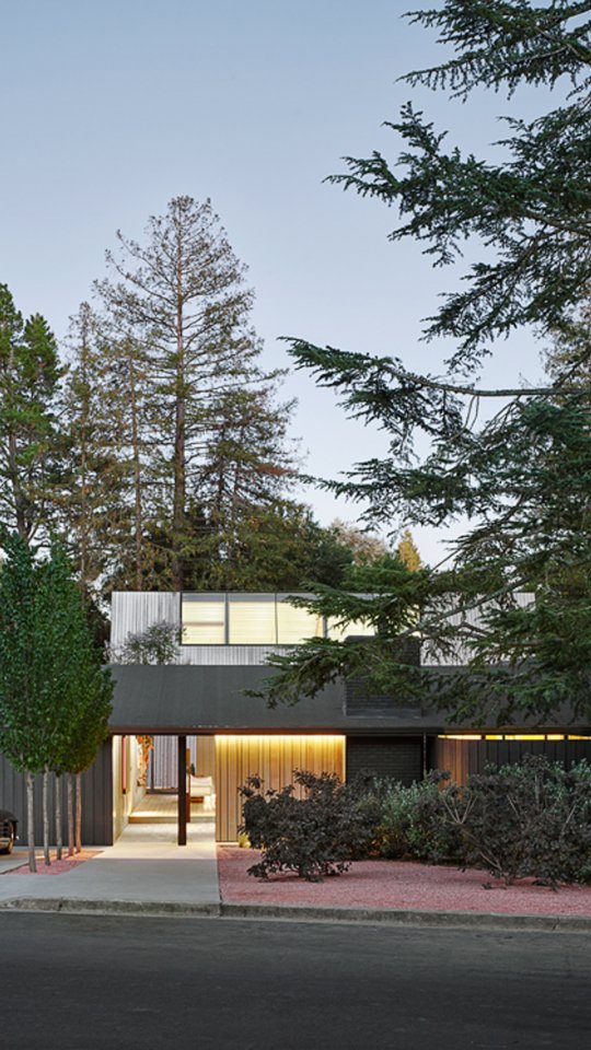 Video Feature • The design of Stanford Residence began with a clear objective: to open the interiors into a single, loft-like plan. Walls were removed, thresholds softened and sliding partitions introduced, allowing the space to shift in scale and privacy.

Through these interventions, the residence transforms from a traditional layout into a home where architecture supports fluidity and reinvention. The result is a living environment that feels grounded yet responsive, enabling the resident to curate the space as needs and moods change.

Head to the link in bio to watch the full video on The Local Project.

Photography by @matthewmillmanphoto.
Architecture by @jensen_architects.
Interior design by @johannagrawunder.
Filmed and edited by @ocohomes.
Production by @thelocalproduction_.