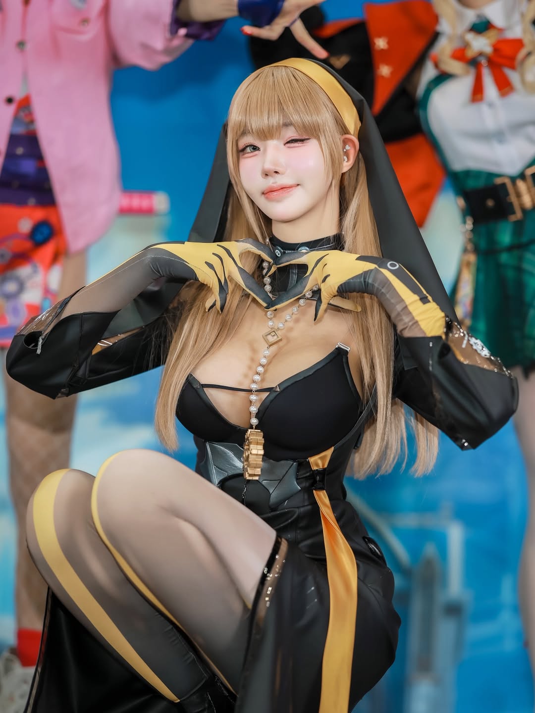 큐티ver.귀..귀여워?👉👈🏻
뀨…뀨꺄꺄🖤티에리아🫶

오히려 보기 드문 큐티 한나🫣

나는 사진만 봐도 며칠차인지 안다!
점점 가발에 능숙해지고 있어🤤

내가 가진것에서 화장도 열심히 수정했는데
코스어의 화장품은 근본 자체가 다른걸 배웠다!
모두 지르기🔥
하면 할 수록 배울께 많은 즐거운 코스의 세계🤤💕
너무 즐거운걸 보면 나도 어쩔 수 없는
오타쿠일지도🫣💕

@smilegate_official 
#2025agf #미래시 #티에리아 #민한나
#agf #공식후원사 #스마일게이트 #신작
#코스컨넥트