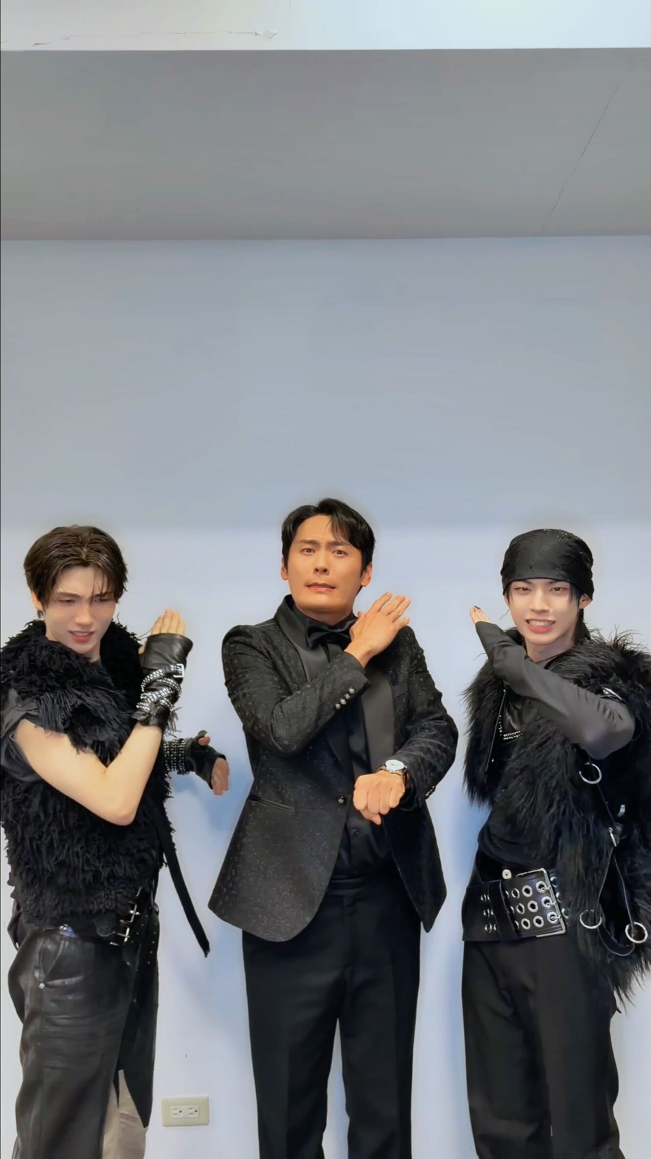 #최대훈 님과 함께 심장이 쿵💗 #TWS_OVERDRIVE

#TWS #YOUNGJAE #DOHOON