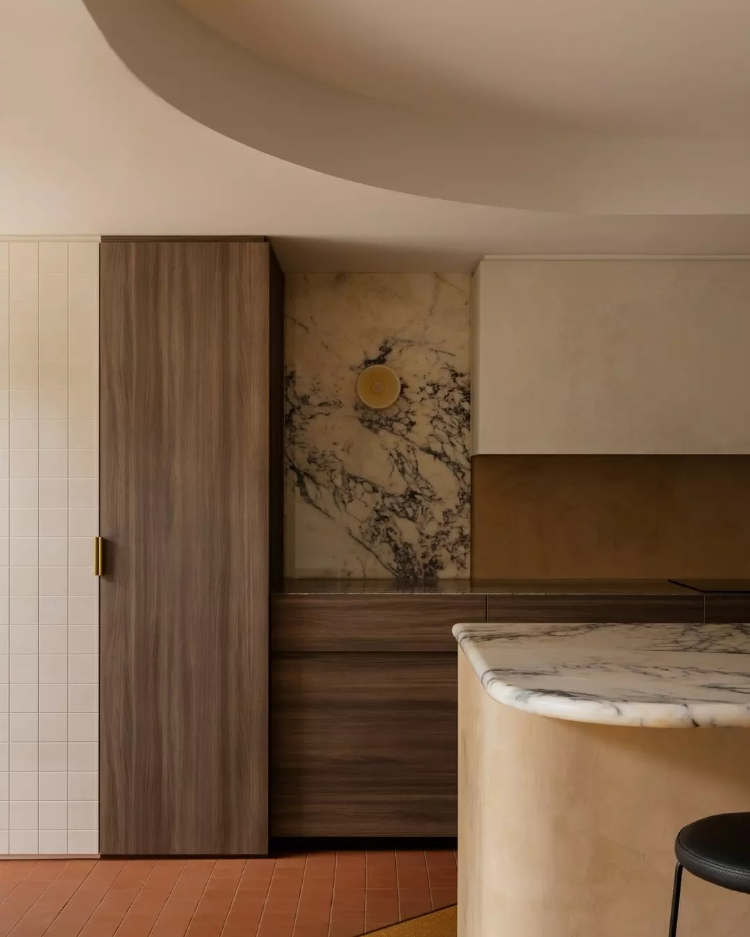 Video Feature • The (Emerging) Designer Awards • In the heart of Subiaco, Western Australia, a once-enclosed townhouse is opened up through sensitive planning and tactile materiality. Interior designer @adynk reimagines the home with an emphasis on light, calm and connection.

Natural stone, warm tones and considered textures bring a grounded elegance to each space. This is design that speaks softly yet lingers long after.

Head to the link in bio to watch the full video on The Local Project.

Photography by @timothykaye.
Interior design by Adyn Kelly.
Build by @blanc_homes.
Styling by @lulucavanagh.
Engineering by @lalli_engineering.