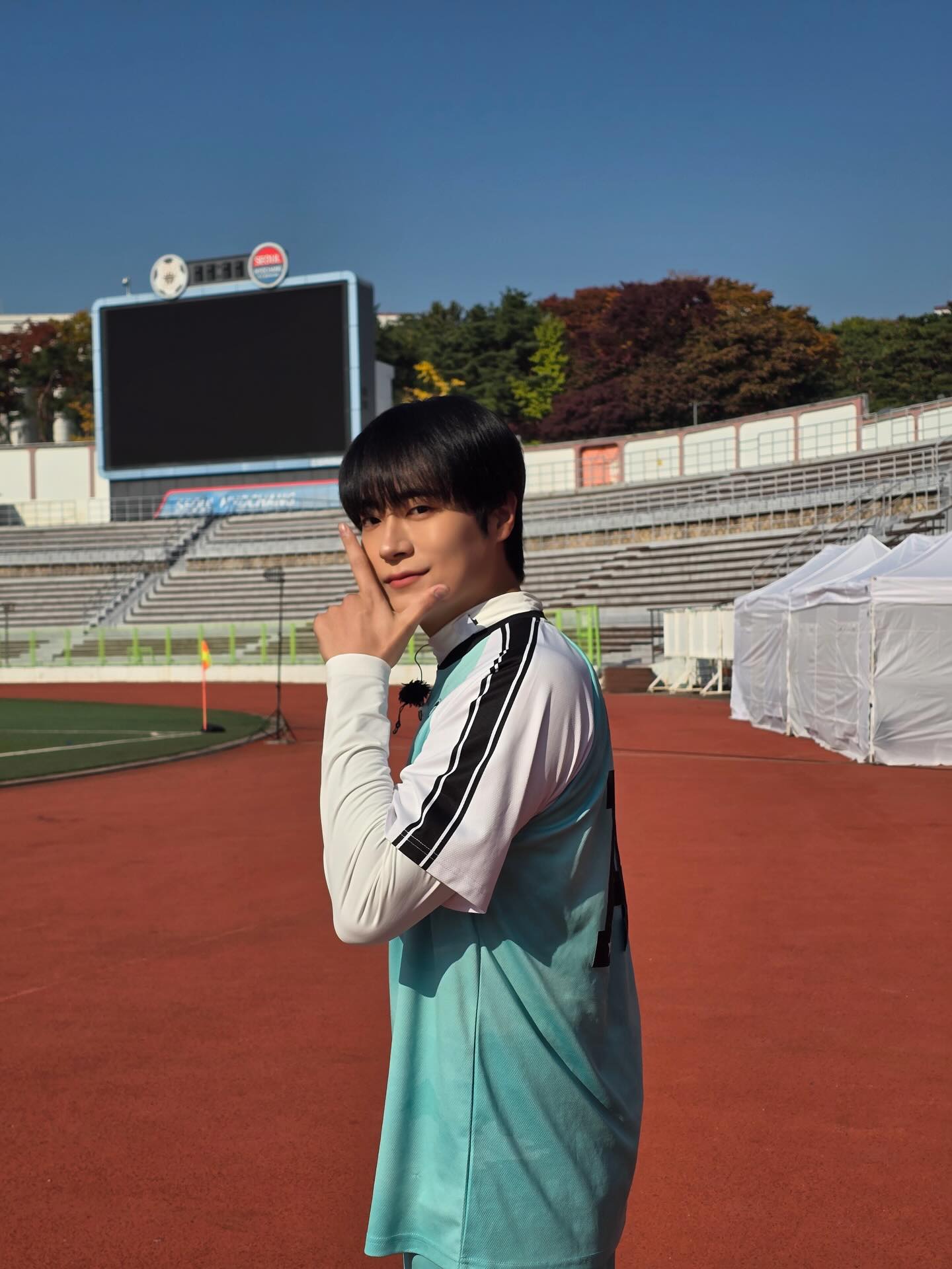 [#차서원] #JTBC #뭉쳐야찬다4 #본방사수

오늘 저녁 7시 10분에 JTBC <뭉쳐야 찬다 4>를 보면
서원 배우가 나온다는 이야기가 있다 ..✨

나무는 그 이야기를 참 좋아한다🤣

#CHASEOWON #나무엑터스 #NAMOOACTORS