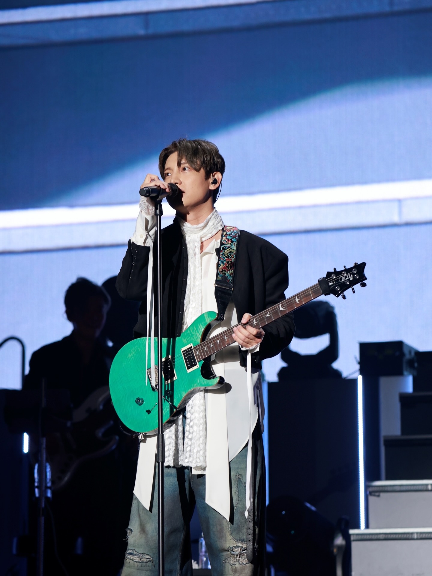 동방신기 최강창민, 첫 솔로 日 투어 성공적 마무리! 전 회차 전석 매진 기록
8개 도시 20회 공연…총 6만 5천 명의 관객과 함께 즐긴 ‘The First Dining’
풍성한 세트리스트+유려한 보컬+슈퍼주니어 규현 깜짝 출연까지! ‘공연 맛집’ 인증 완료

https://m.entertain.naver.com/home/article/415/0000043689

#MAXCHANGMIN #최강창민 @changmin88 
#TVXQ! #동방신기 #東方神起
#CHANGMIN_from_東方神起_CONCERT_TOUR_TheFirstDining