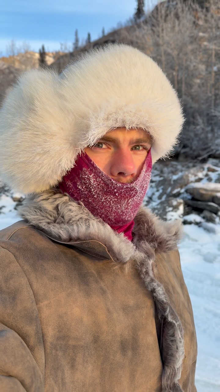 -31° F frozen river @megaamerican & myself enjoyed this afternoon near Denali National Park Alaska ❄️😍! 
.
🚐 from @vanderlust_campervans