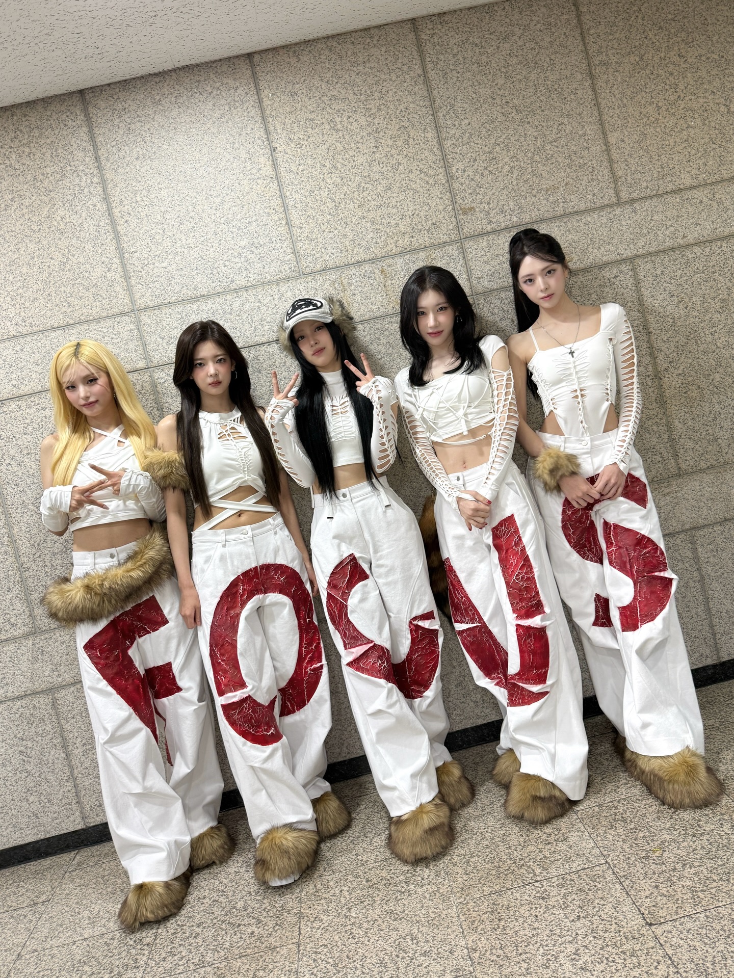 [ #인기가요 ]

┊⟢ 𝗙𝗜𝗡𝗔𝗟 𝗦𝗖𝗔𝗡: 𝗧𝗡𝗩𝗦 𝗠𝗢𝗗𝗘 𝟮.𝟬 ⟢┊

서로에게 몰입했던 TNVS 활동 마무리⋆₊ 
앞으로도 더 멋지게 𝑫𝒐 𝒐𝒖𝒓 𝒕𝒉𝒊𝒏𝒈 ✨

Wrapping up our TNVS Chapter⋆₊ 
Let’s move forward and keep 𝑫𝒐𝒊𝒏𝒈 𝒐𝒖𝒓 𝒕𝒉𝒊𝒏𝒈 ✨

#ITZY #MIDZY 
#ITZY_TUNNELVISION
#ITZY_TNVS