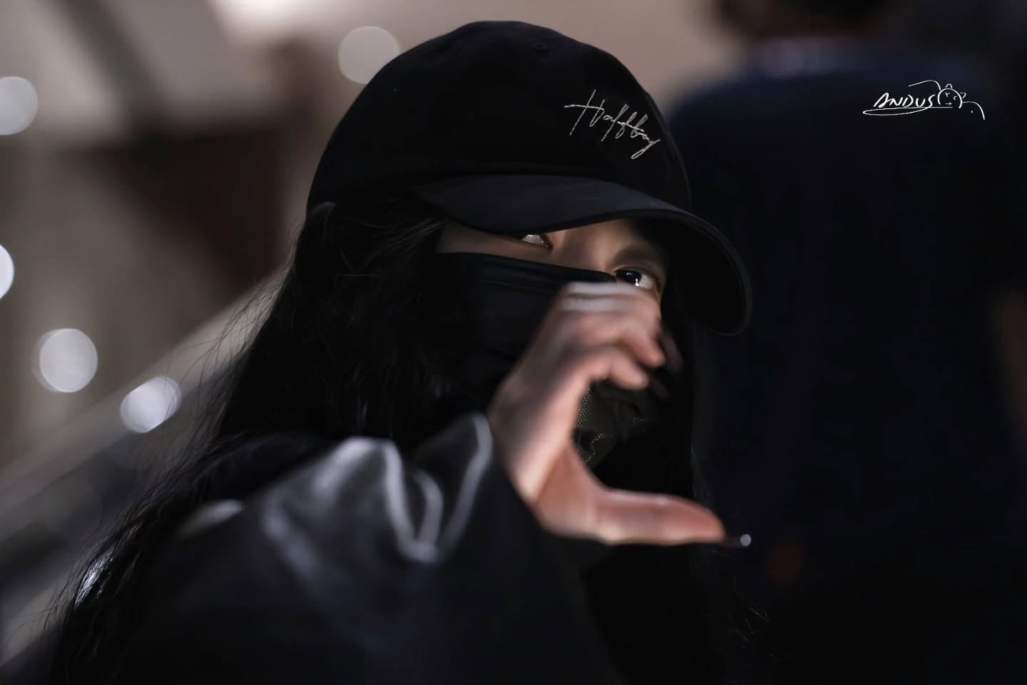 251128 KIX 🛫 Hong Kong for 2025 MAMA Awards.

They will attend and perform at Day 2 of the award show on November 29th.

©️AndusMui, Viayora_N
#aespa #에스파  #NINGNING #닝닝