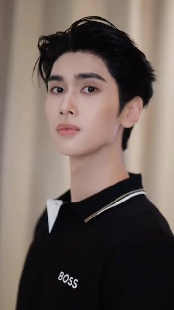 #BeYourOwnBoss #BossStorexDunk ☕️ hair by @u_nionxclusive wearing @boss styling @prp.pj ☕️ #dunknatachai