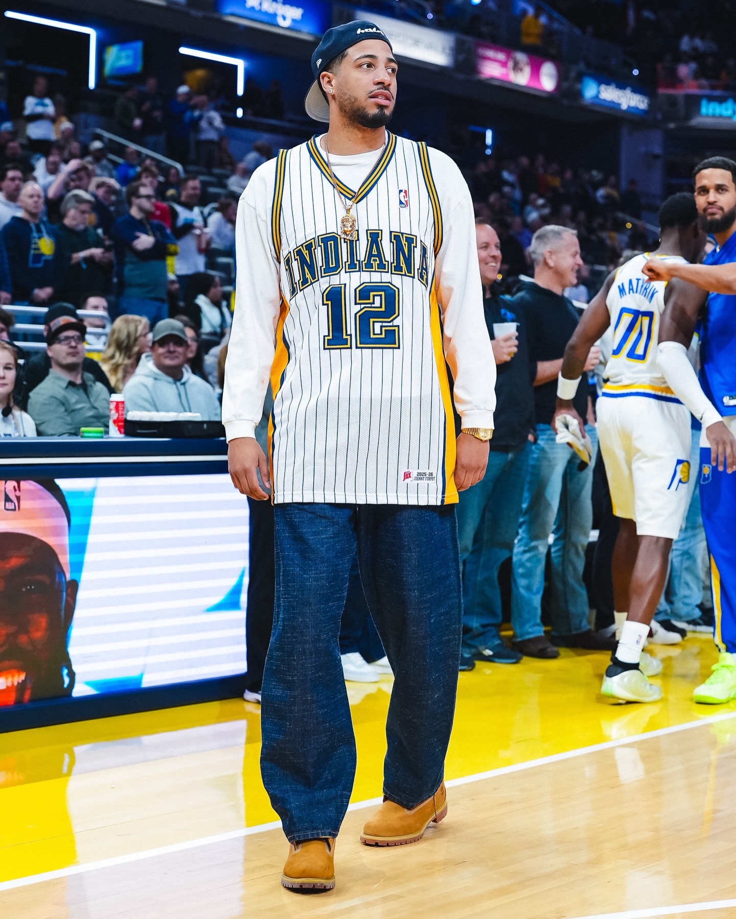 your favorite player reppin’ his favorite player 🔥

@tyresehaliburton is celebrating @johnnyfurphy’s birthday by wearing his jersey.
