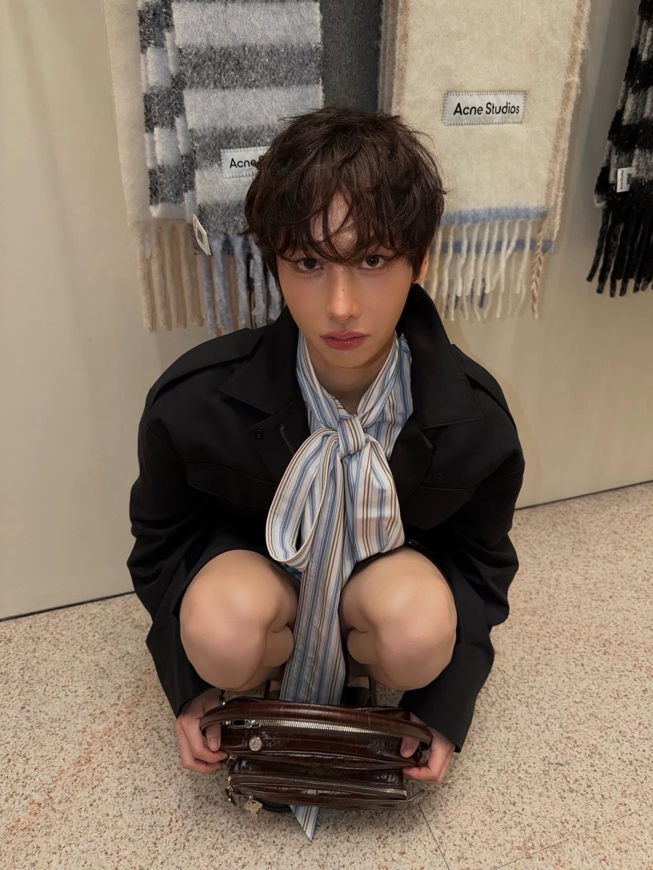 เซตนี้น้องกันโคตรสวย เคะหัวแถวมากกกก 

OFFGUN ACNE STUDIOS TH
#AcneStudiosxOffGun
#AcneStudiosLovesBangkok
#กันอรรถพันธ์ #GunAtthaphan